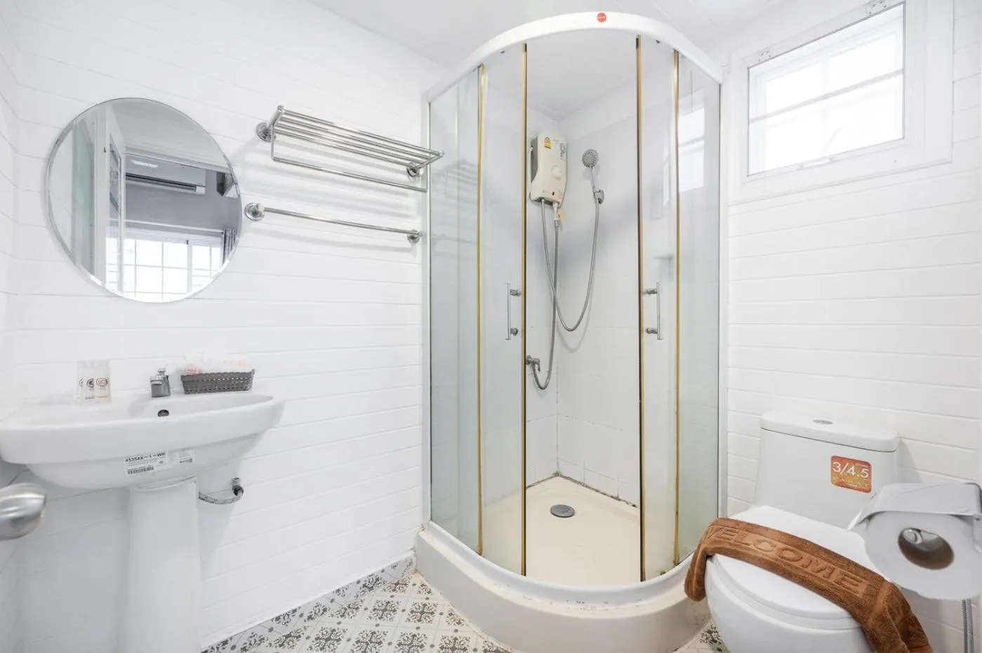 Shower in At Rice Resort