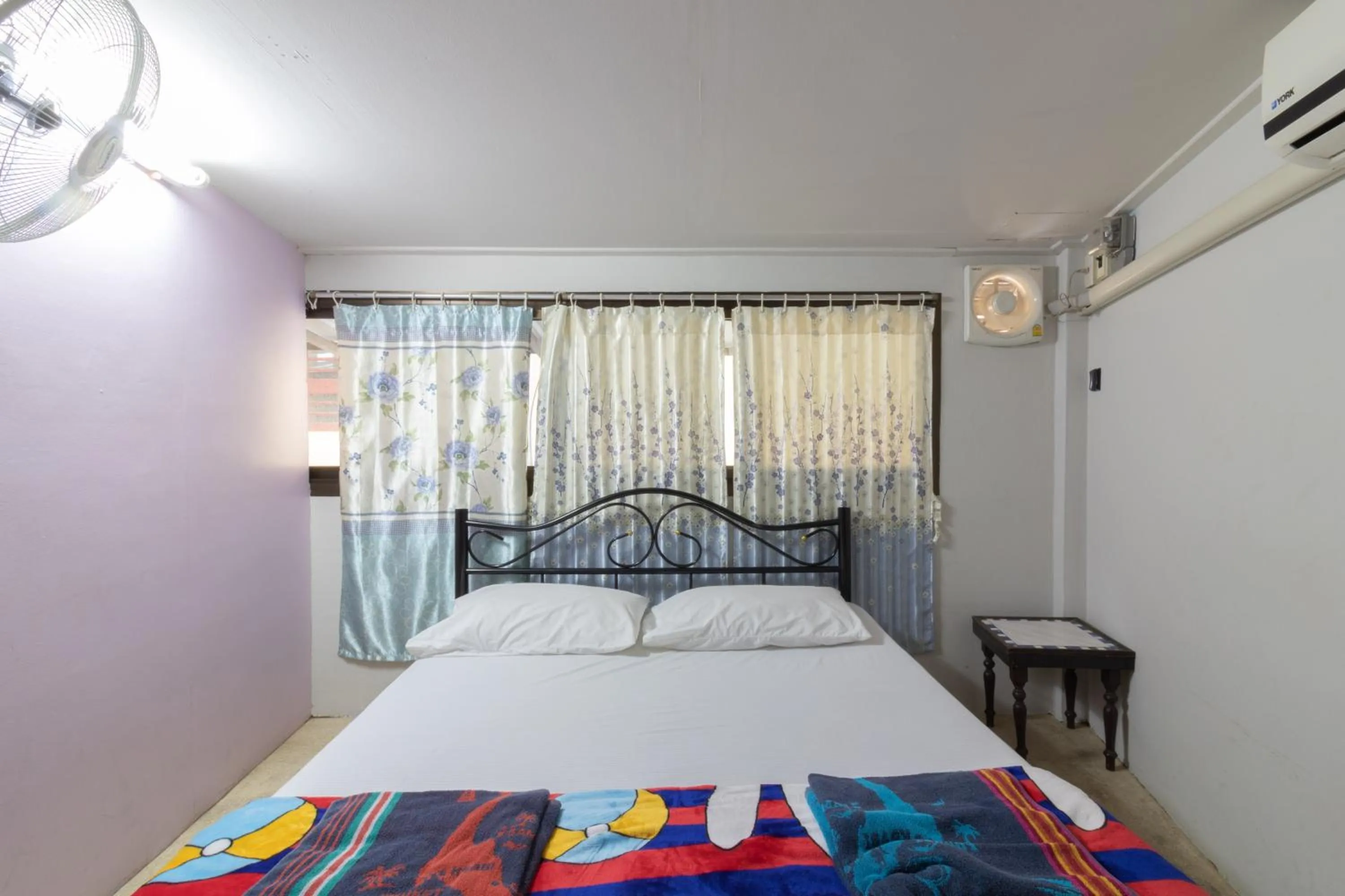 Bed in 7 Holder Guesthouse