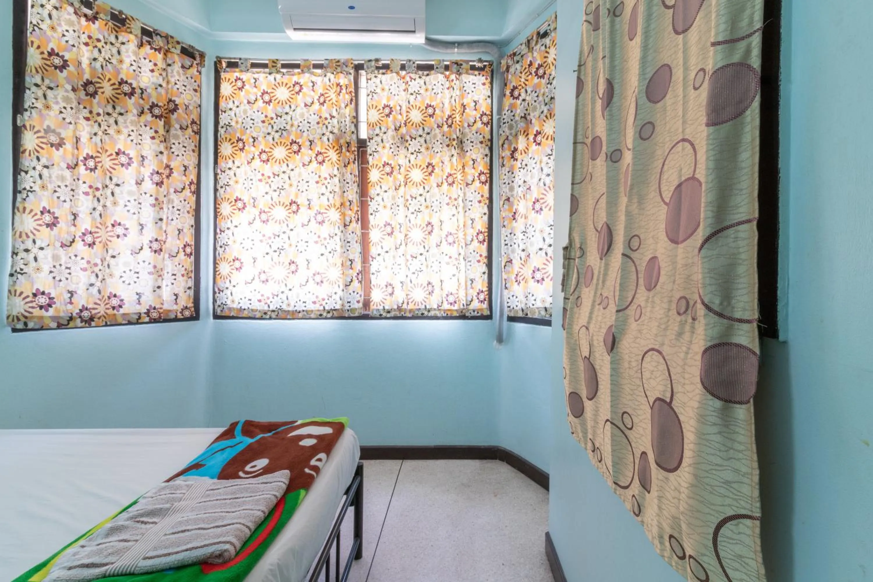 Bed in 7 Holder Guesthouse