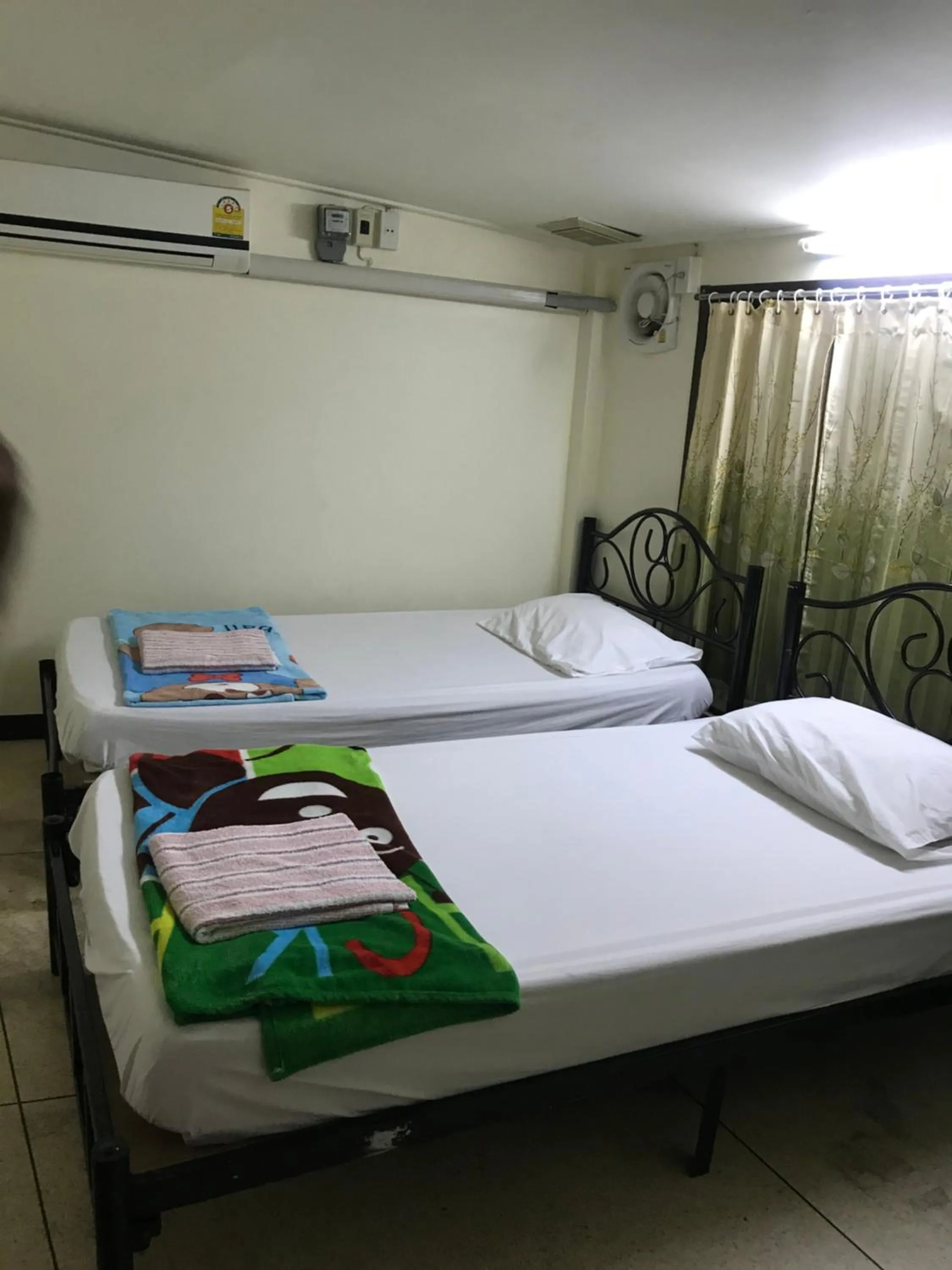 Bed in 7 Holder Guesthouse