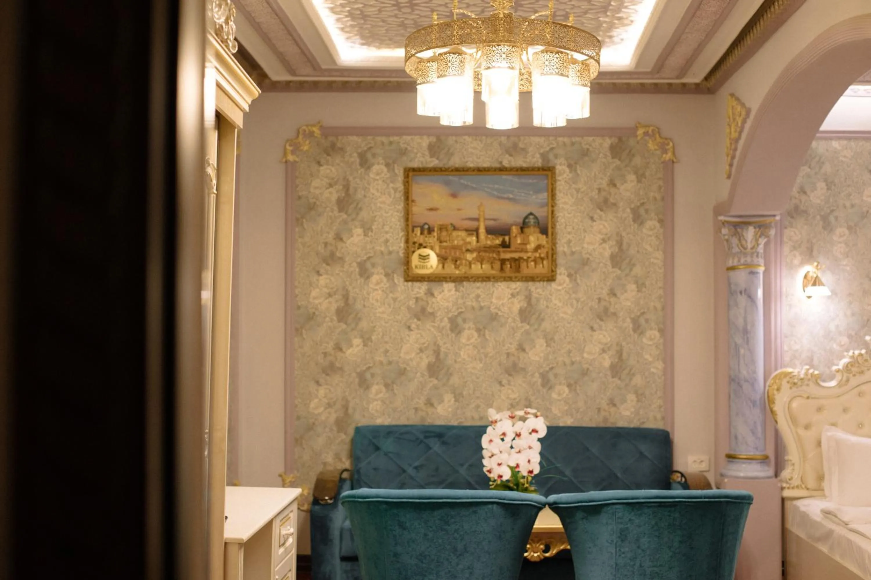 Seating area in Dendi Plaza Hotel