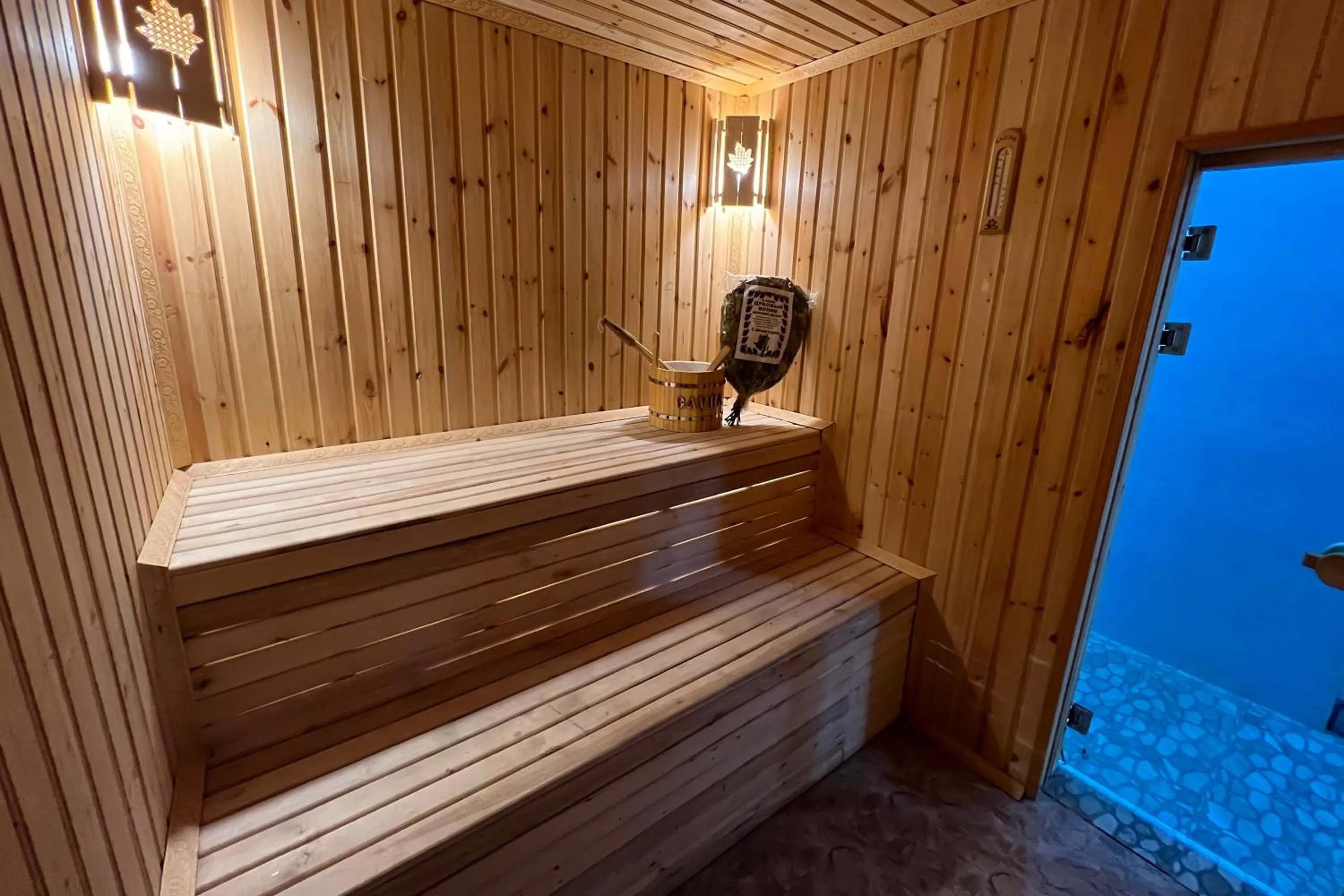 Sauna in Dendi Plaza Hotel