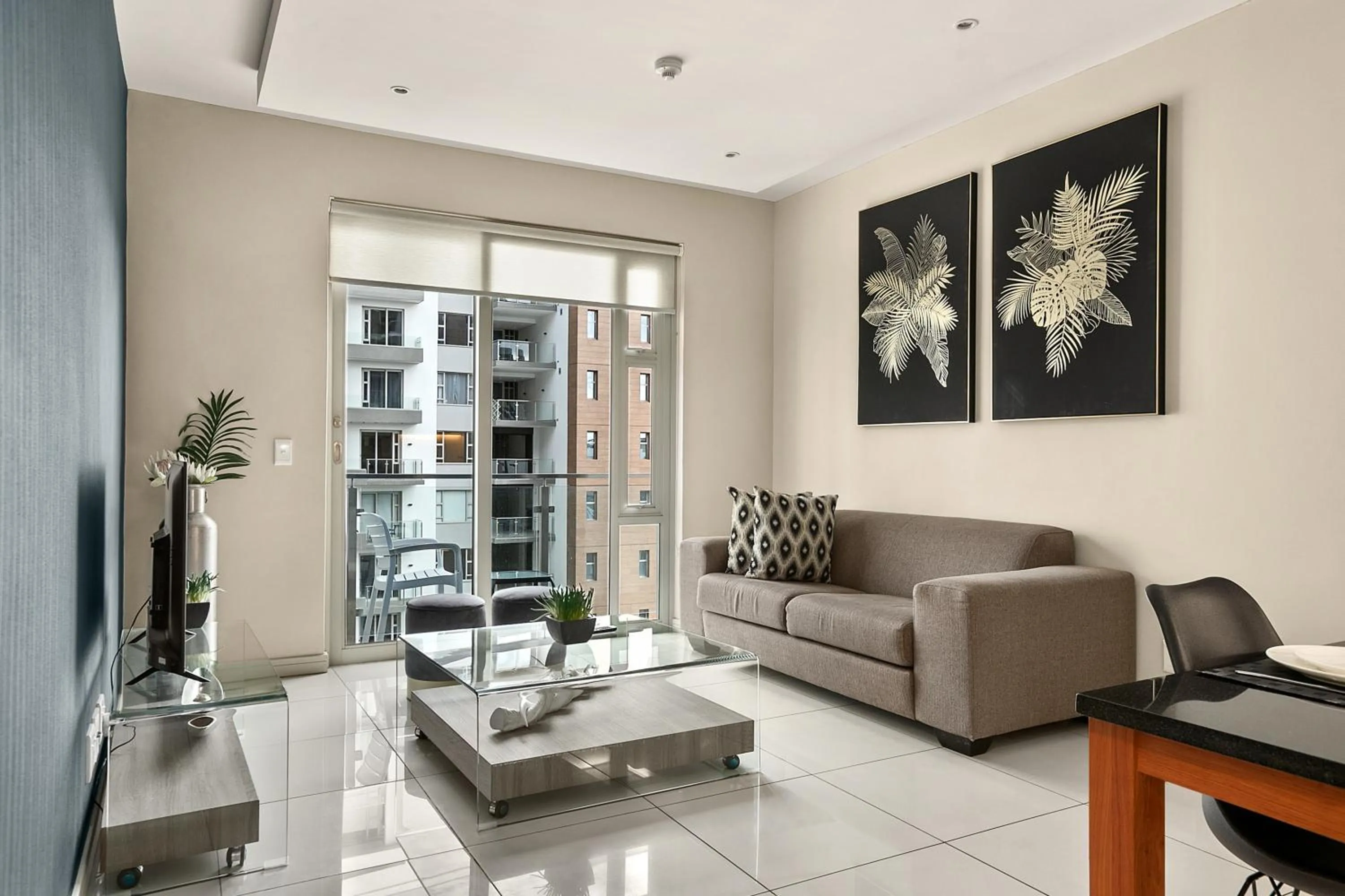 Living room in Easy Stay - The Tyrwhitt Rosebank