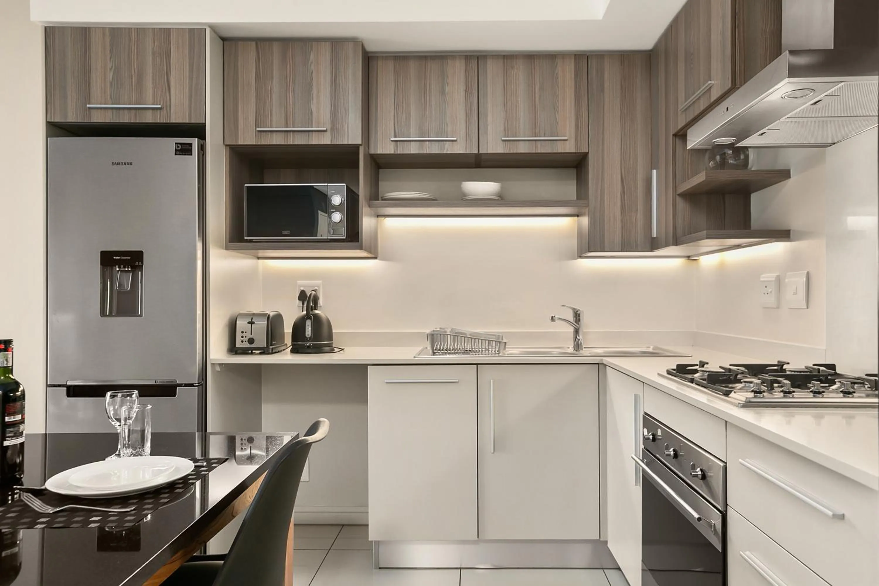 Kitchen or kitchenette in Easy Stay - The Tyrwhitt Rosebank