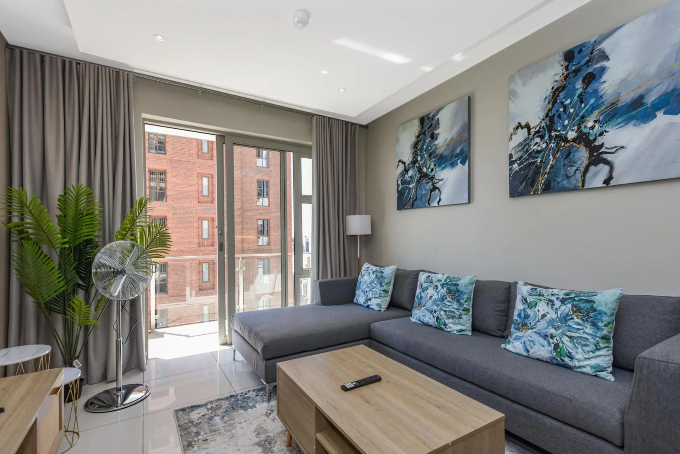Living room in Easy Stay - The Tyrwhitt Rosebank