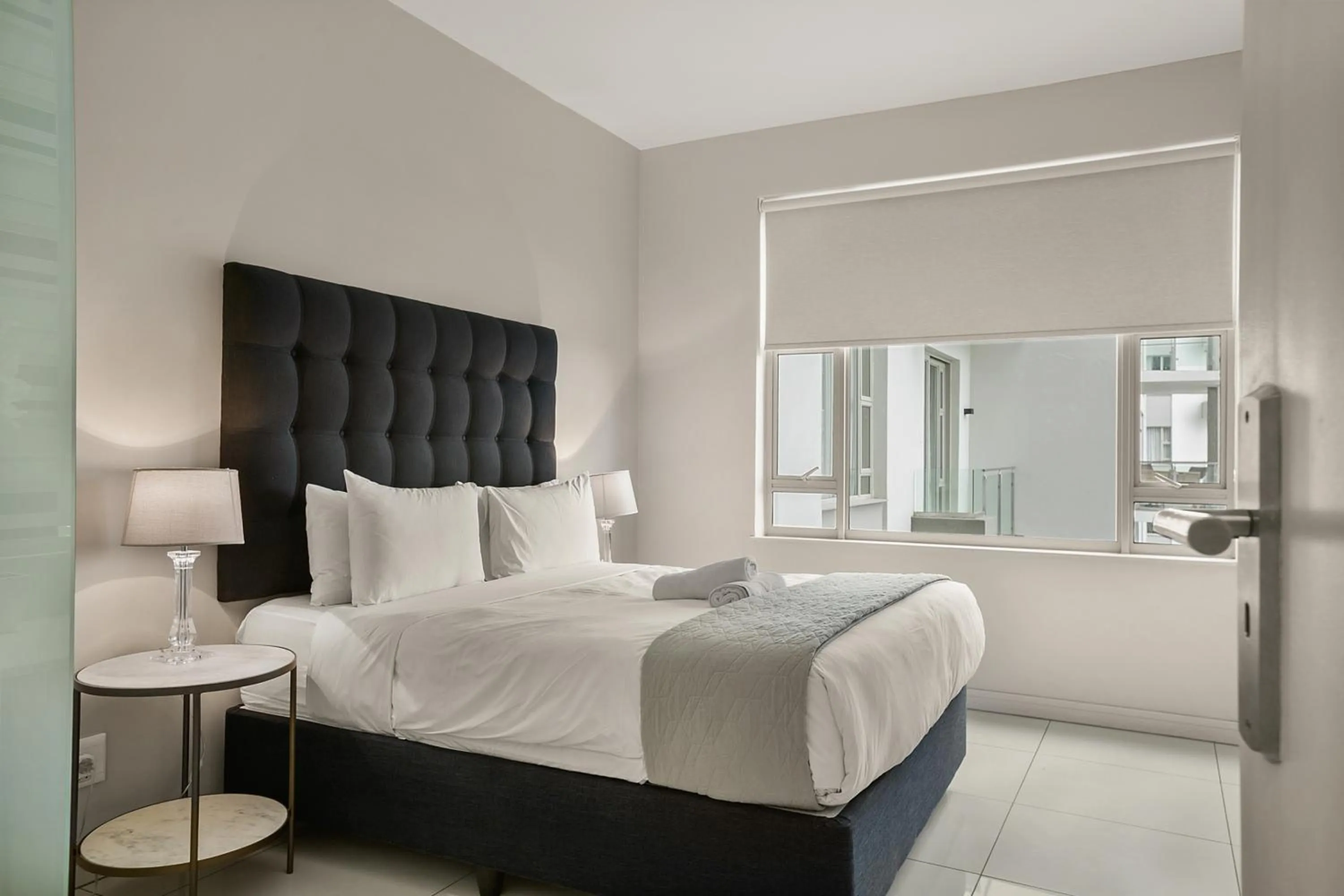 Bedroom, Bed in Easy Stay - The Tyrwhitt Rosebank
