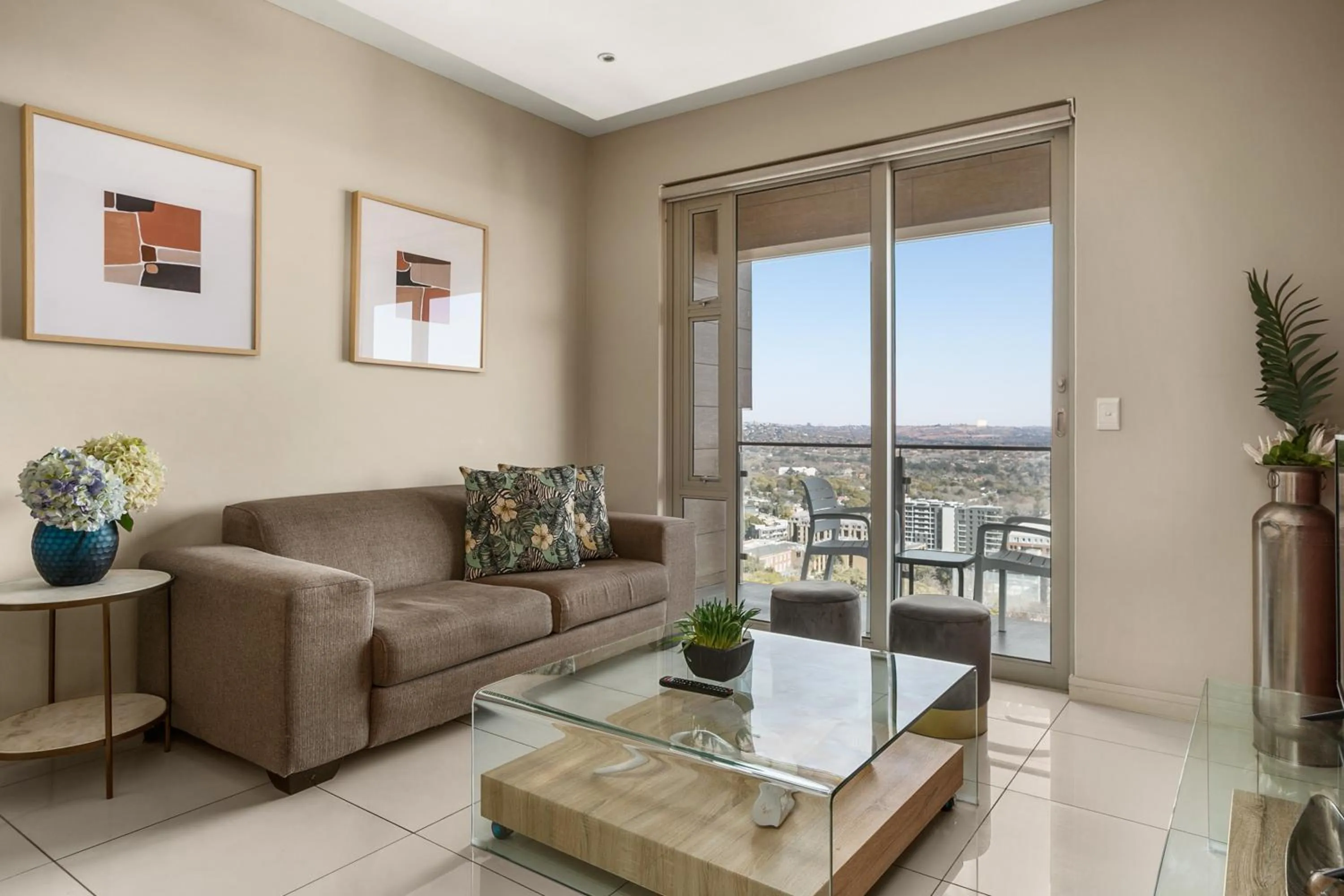 Living room in Easy Stay - The Tyrwhitt Rosebank