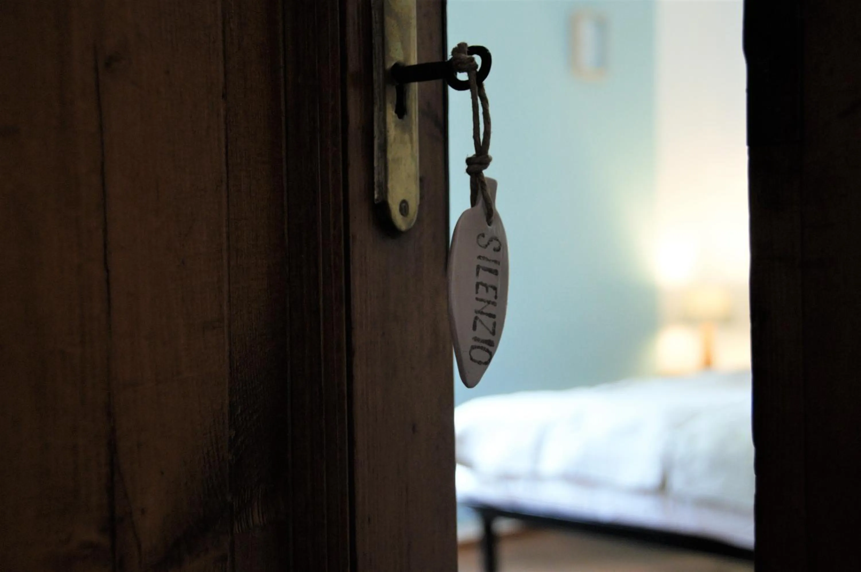 Decorative detail in Giulio Mountain B&B