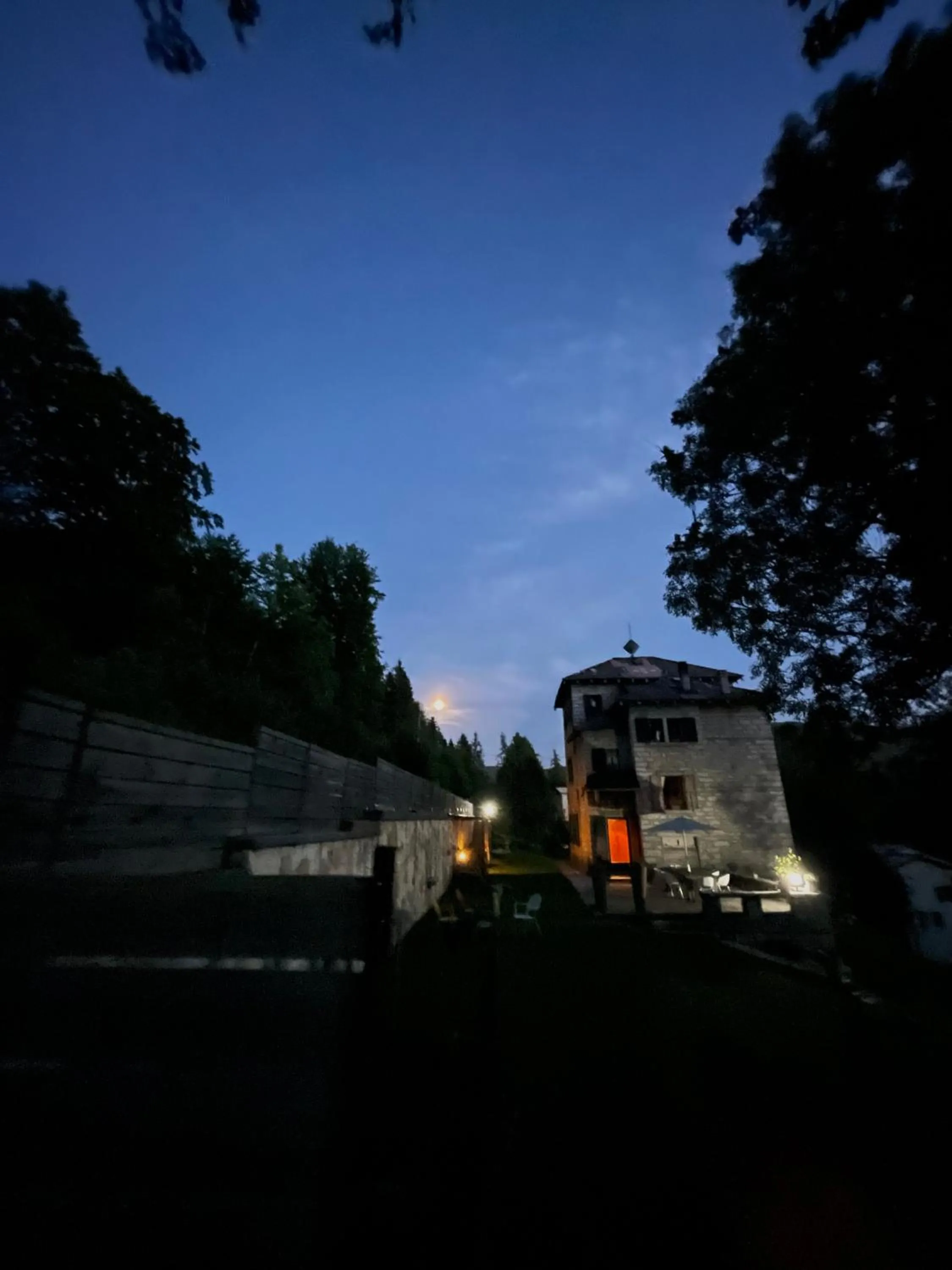 Facade/entrance in Giulio Mountain B&B