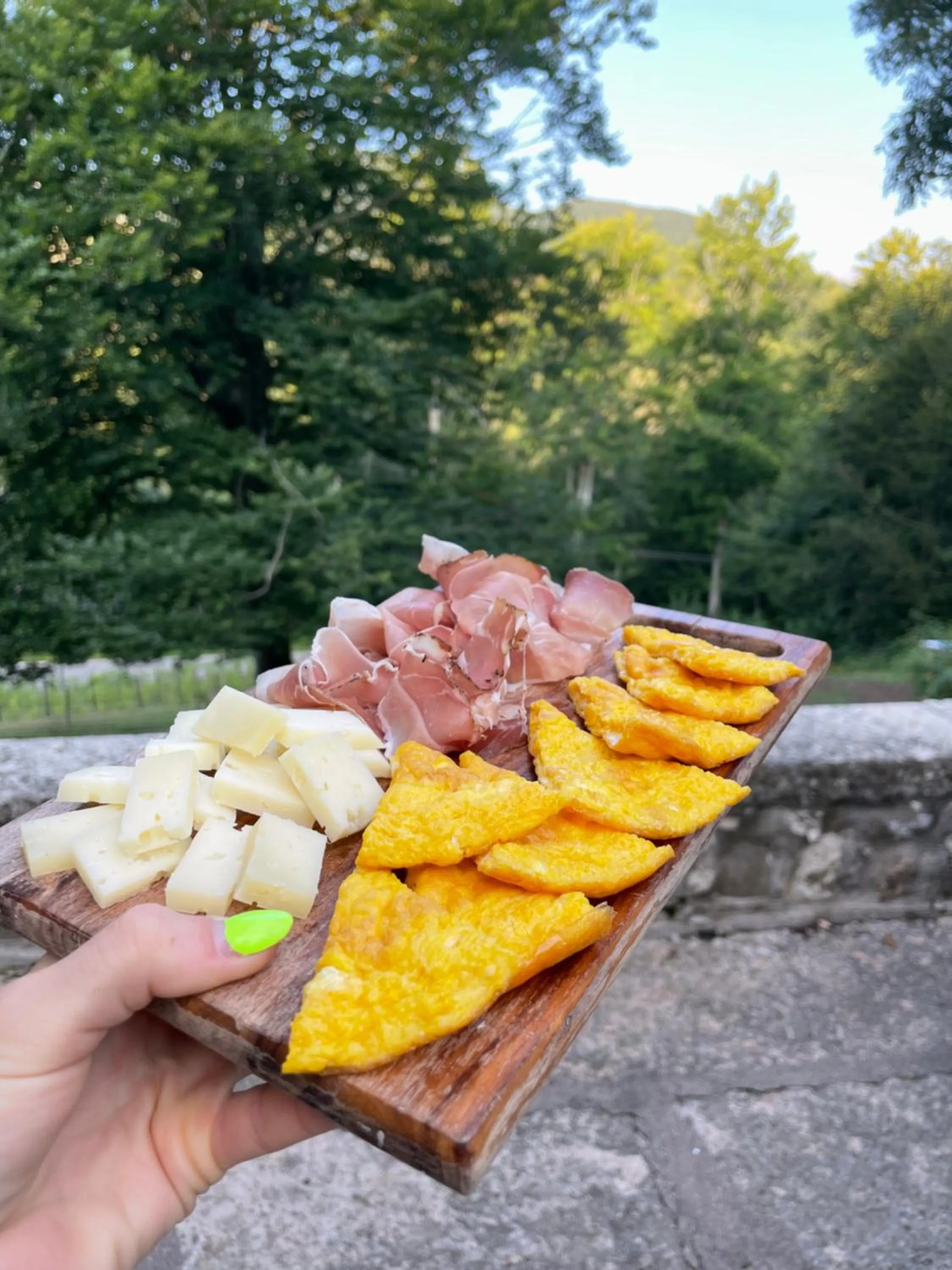 Breakfast in Giulio Mountain B&B