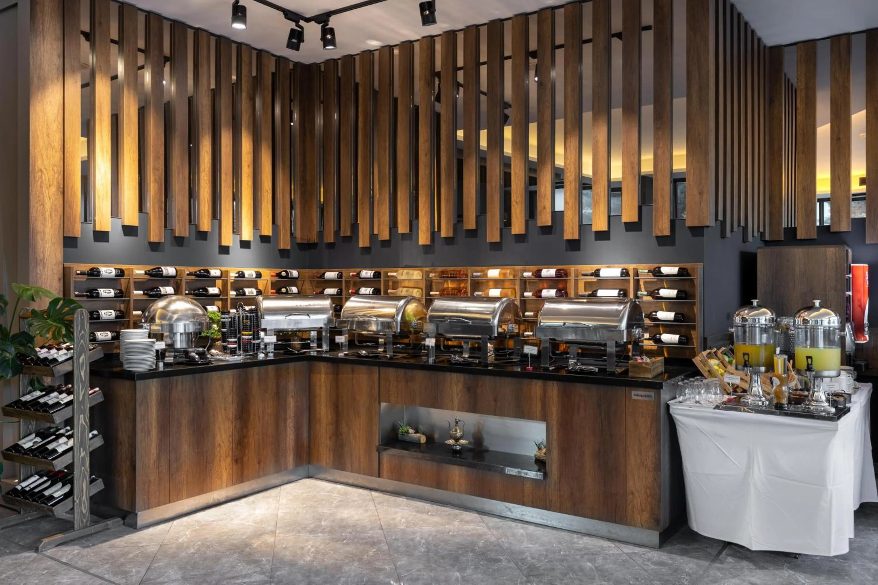 Restaurant/places to eat in The Plaza Hotel Edirne