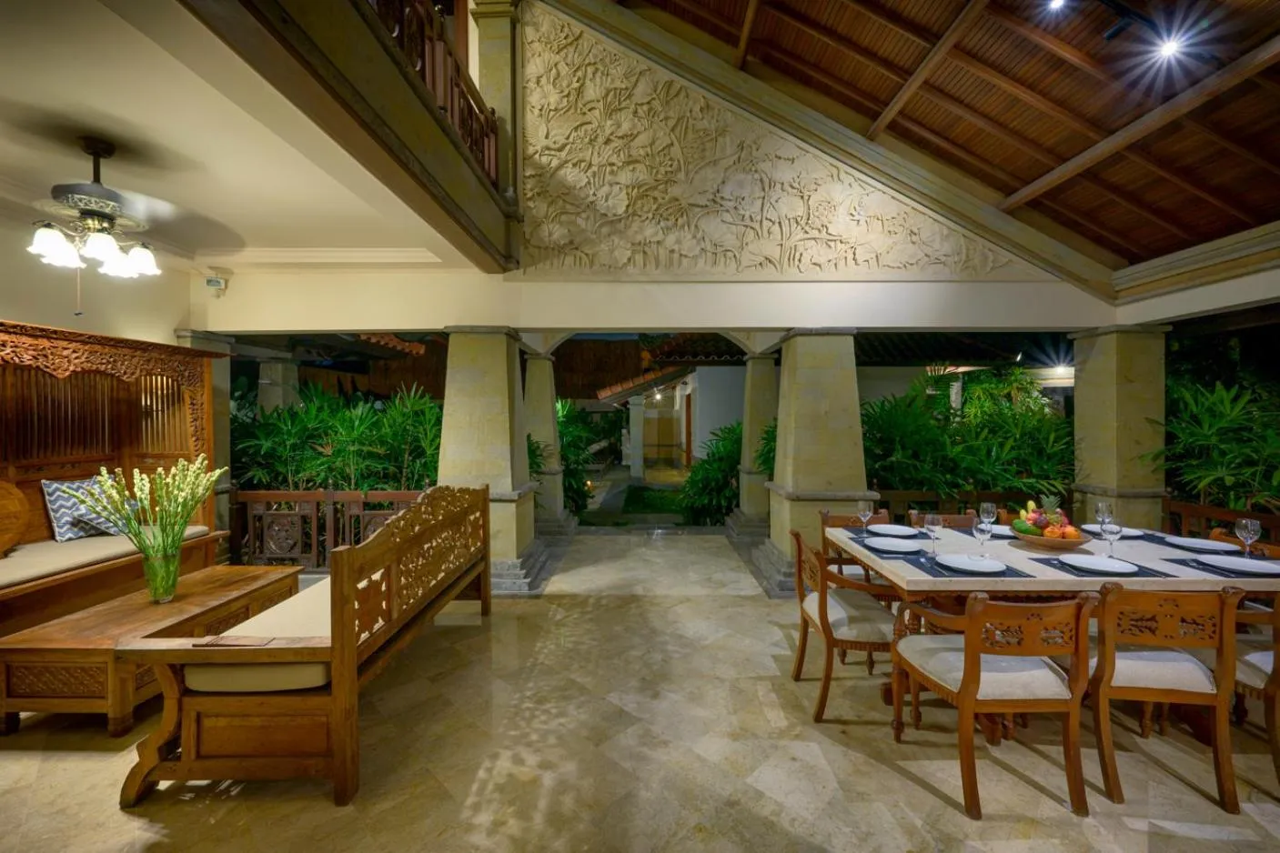 Breakfast in Villa Deh Simba at Oberoi