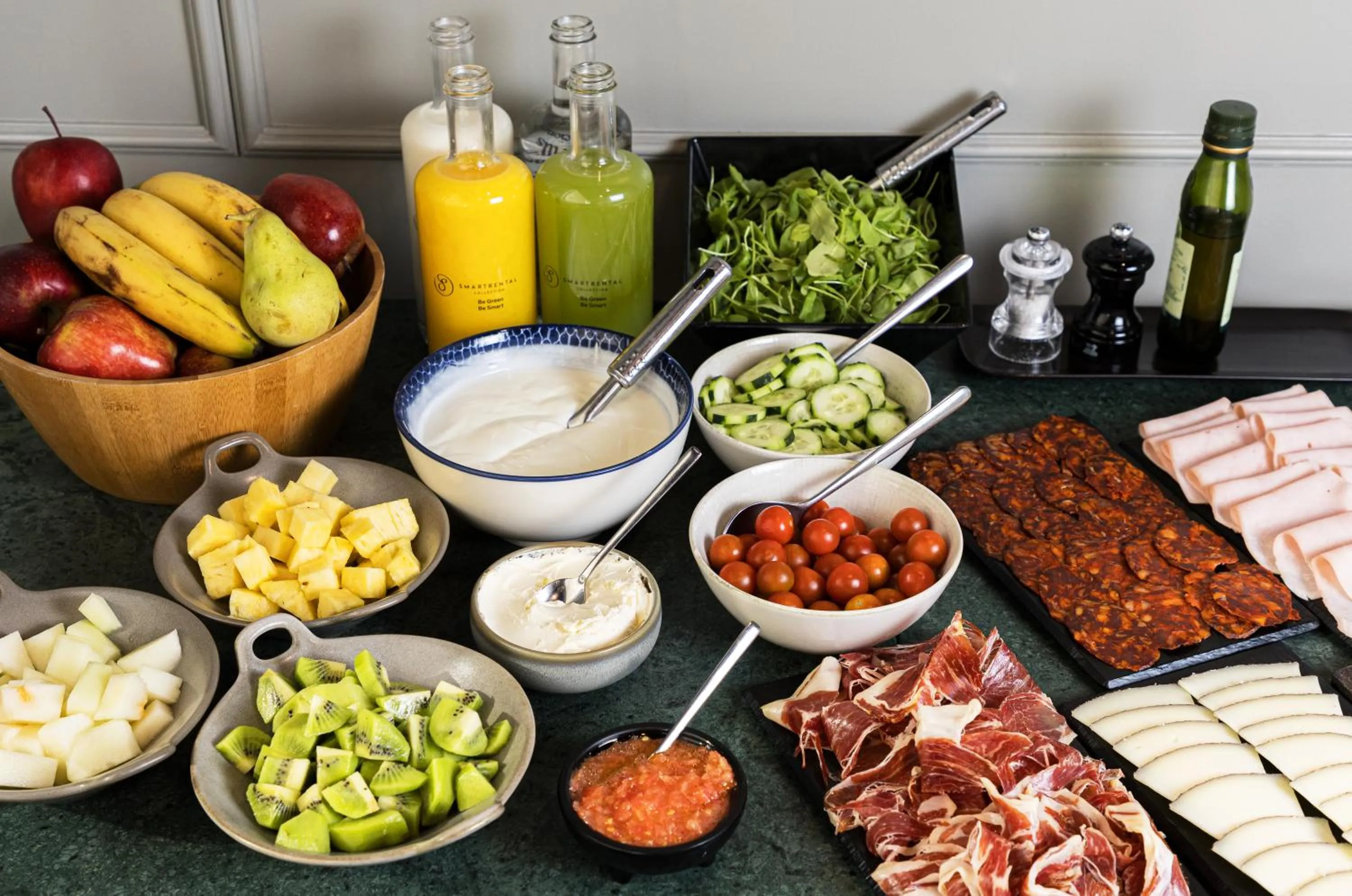 Restaurant/places to eat in Smartr Madrid Gran Via 47