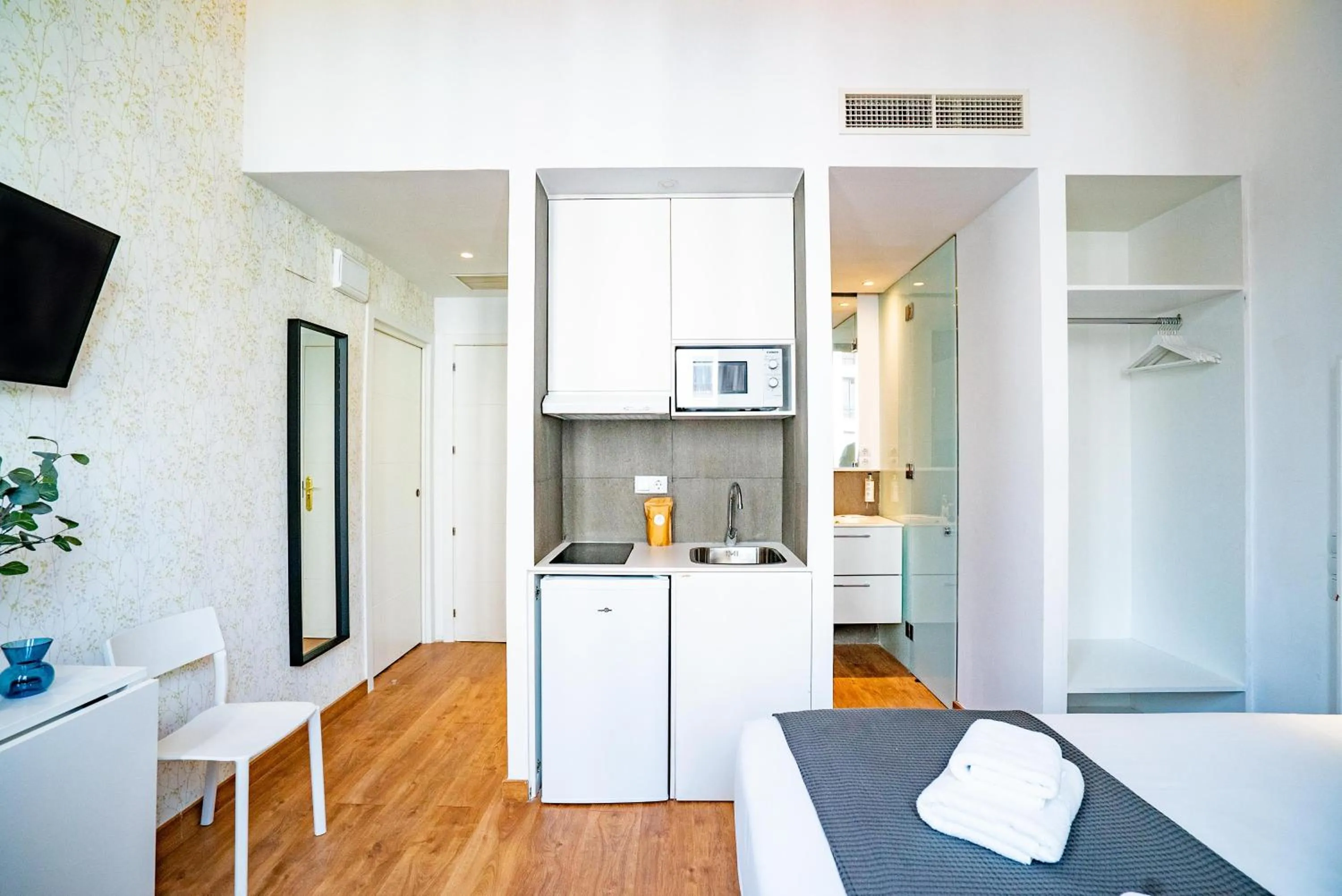 Bed in Smartr Madrid Gran Via 47