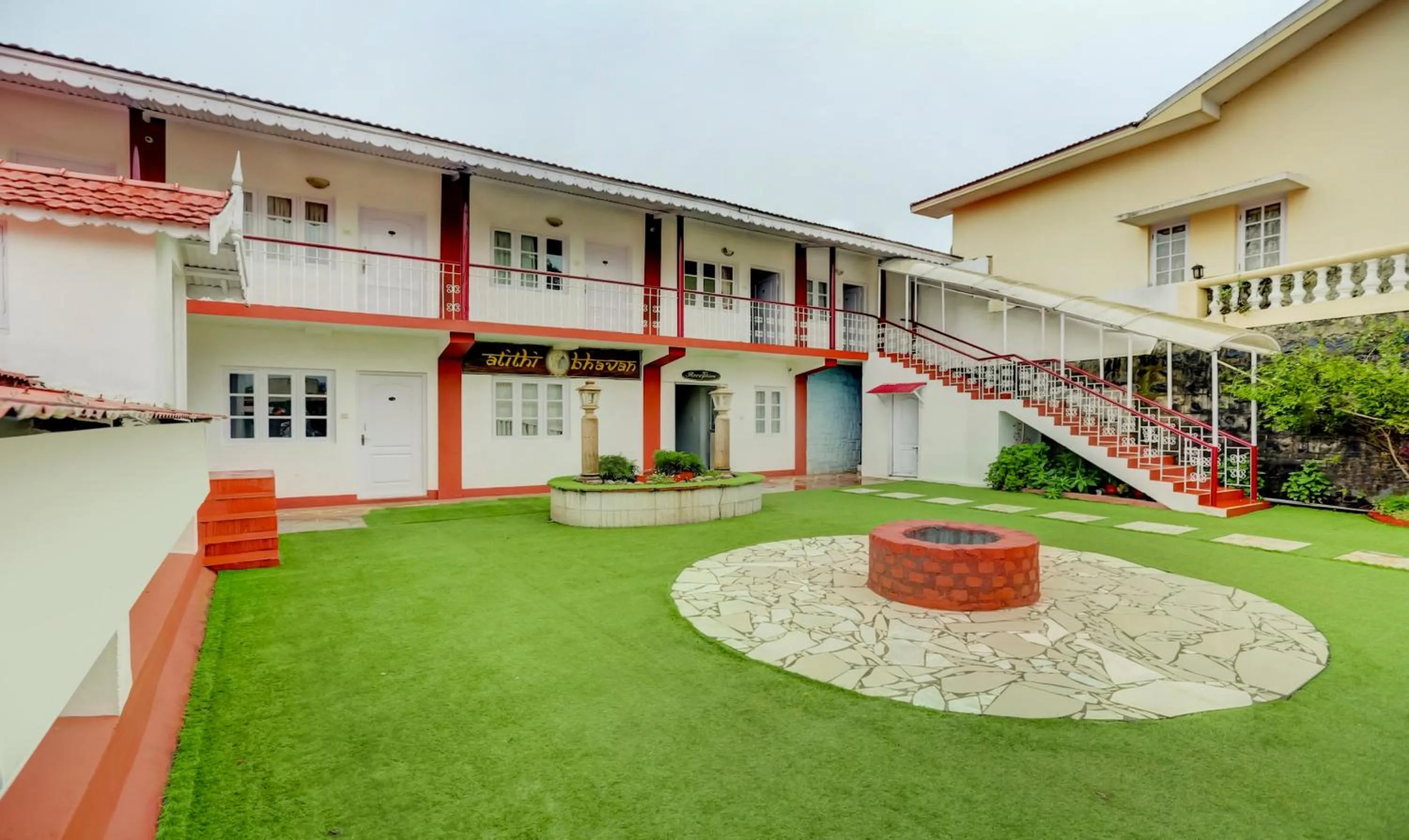 Facade/entrance in Treebo Atithi Bhavan, 1 Km From Ooty Lake