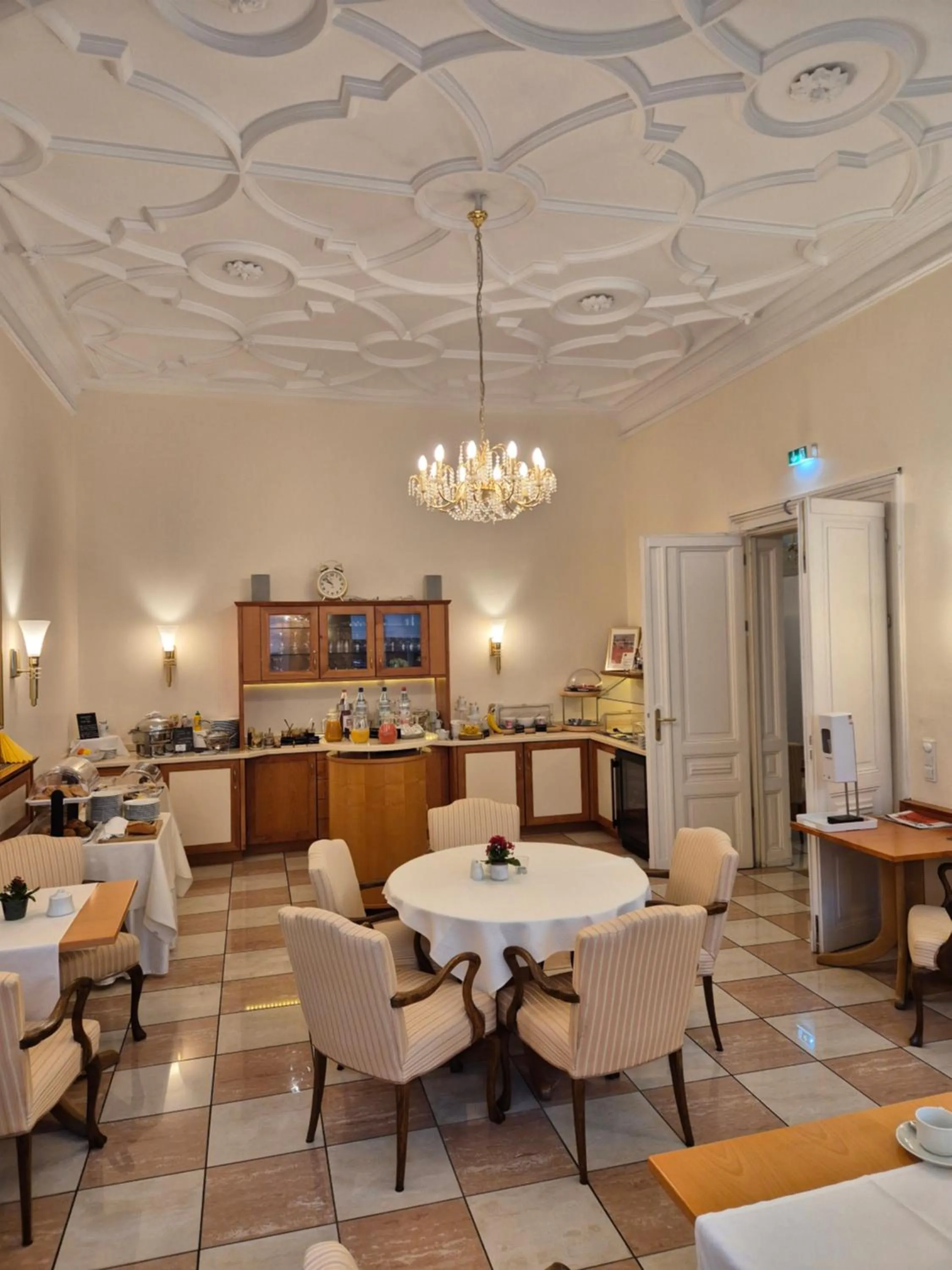 Breakfast in Hotel Beethoven