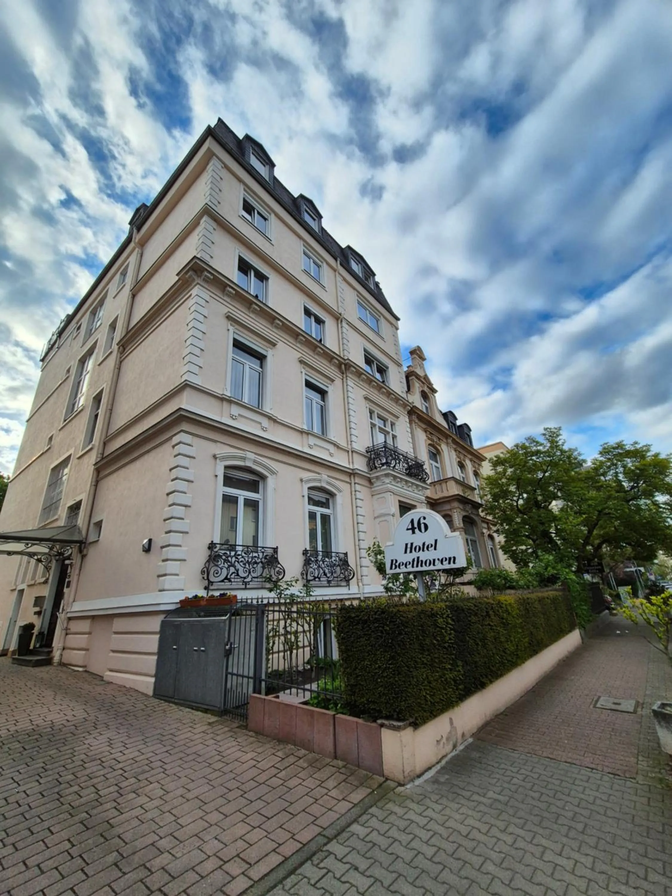 Property building in Hotel Beethoven