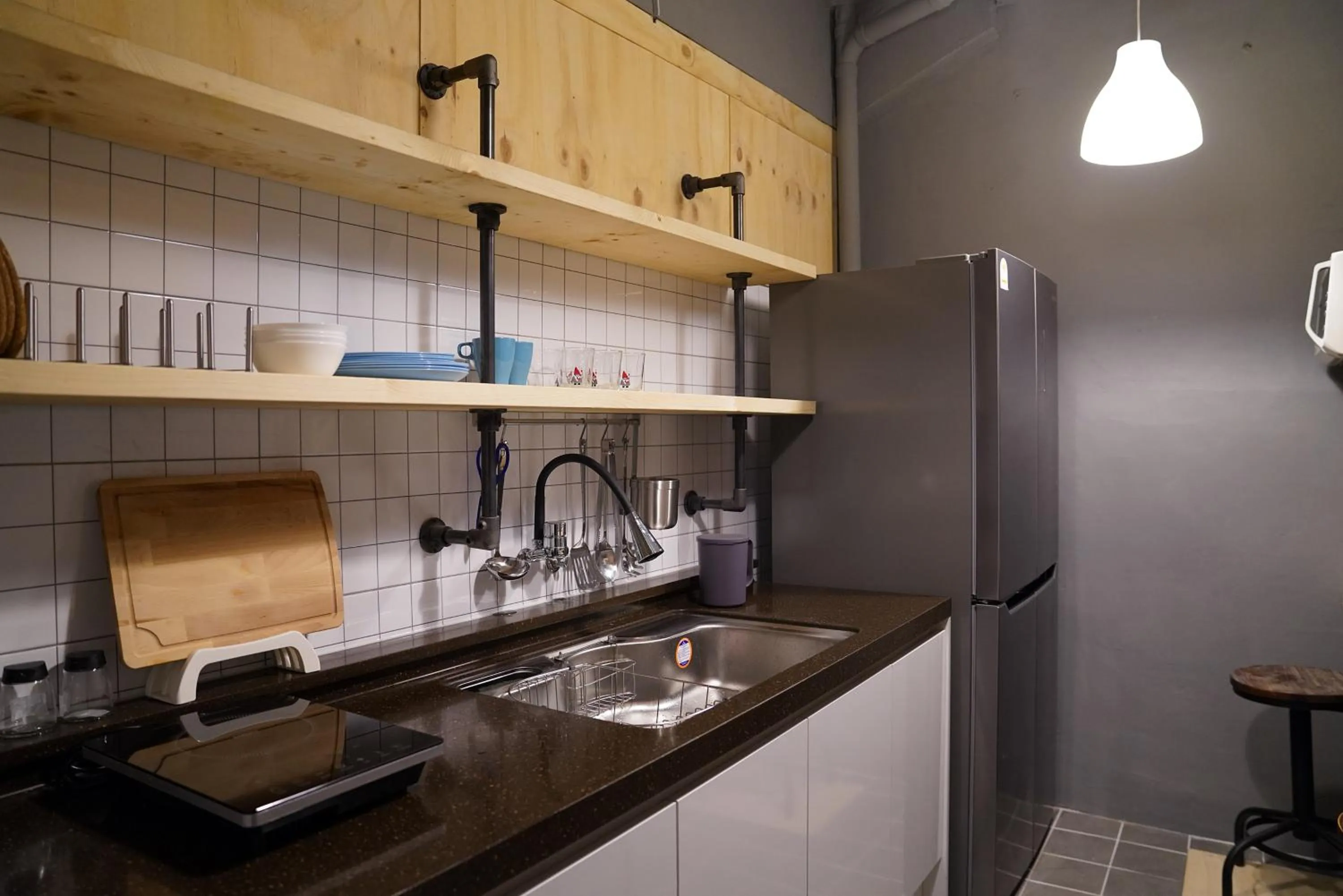 Communal kitchen in Apollo Guesthouse