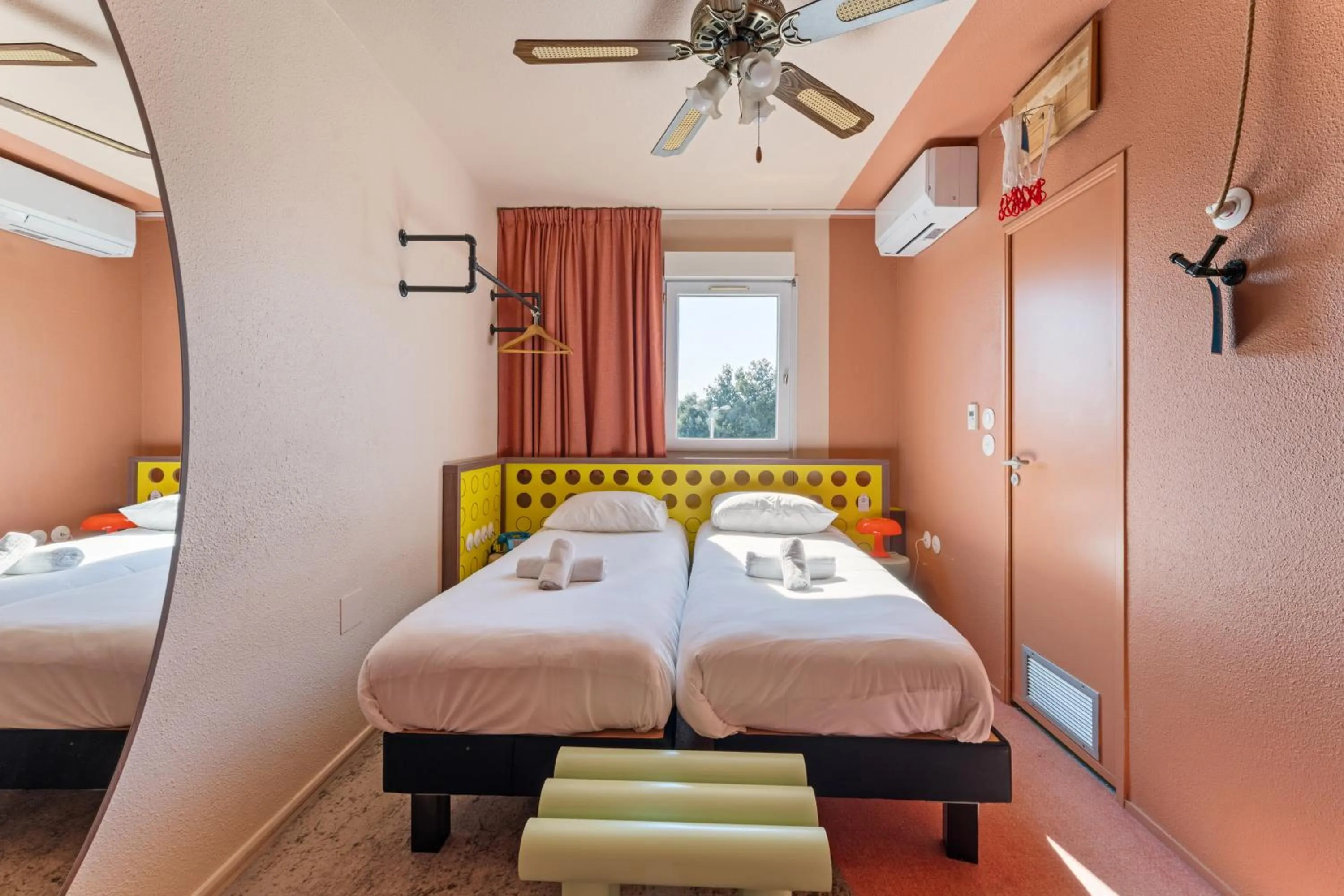 Bedroom, Bed in greet hôtel Pont du Gard - Route d'Avignon