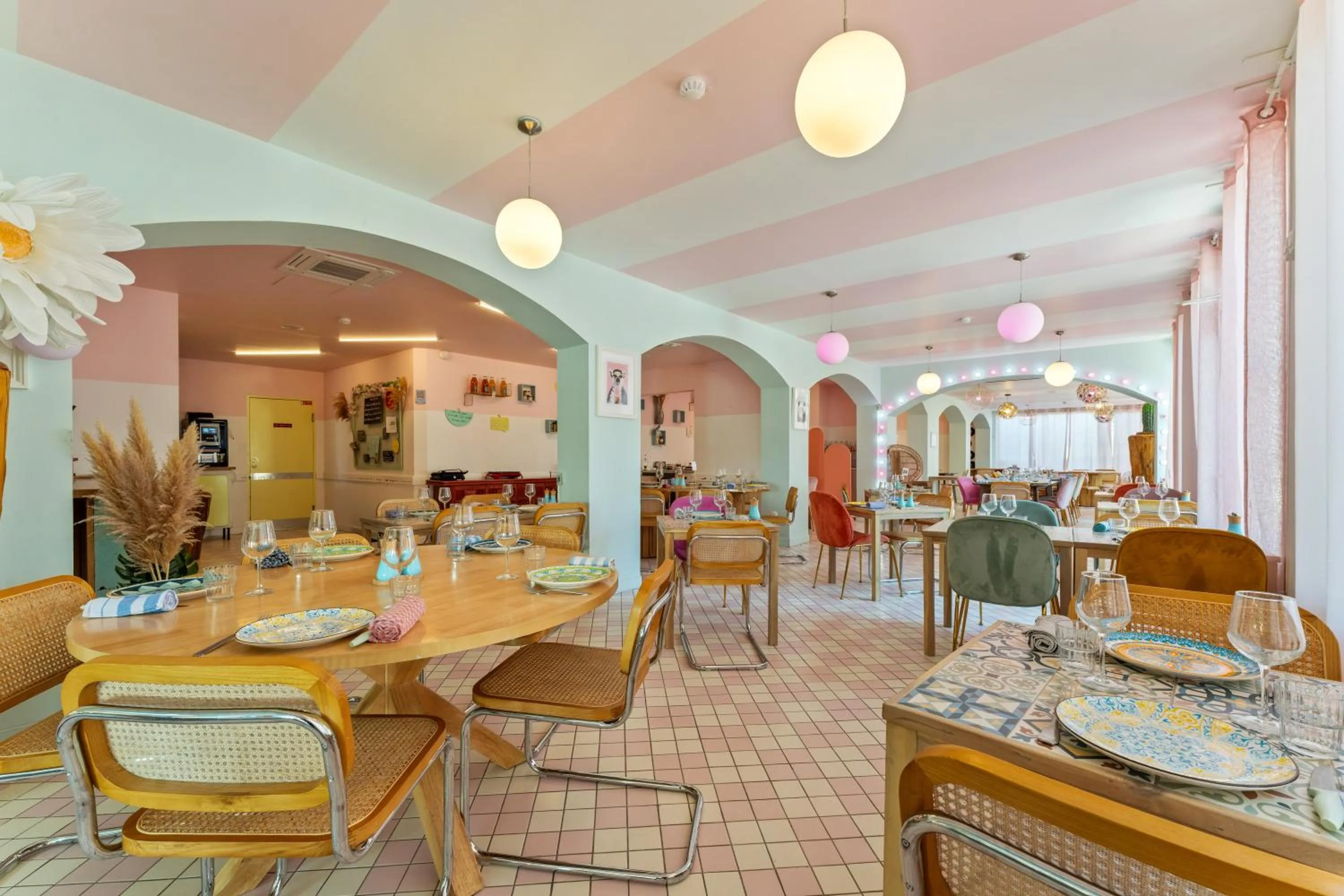 Restaurant/places to eat in greet hôtel Pont du Gard - Route d'Avignon