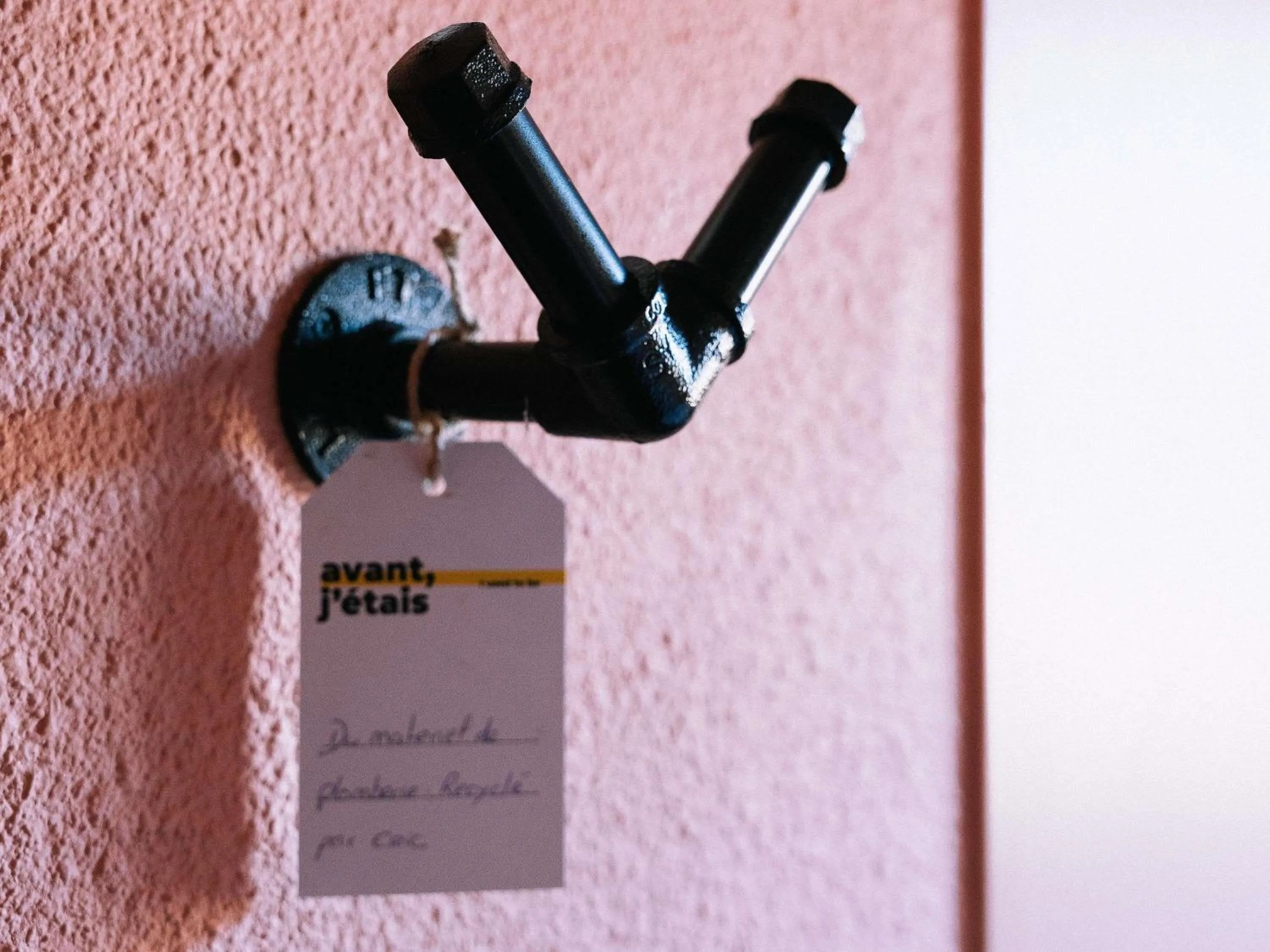 Bedroom in greet hôtel Pont du Gard - Route d'Avignon