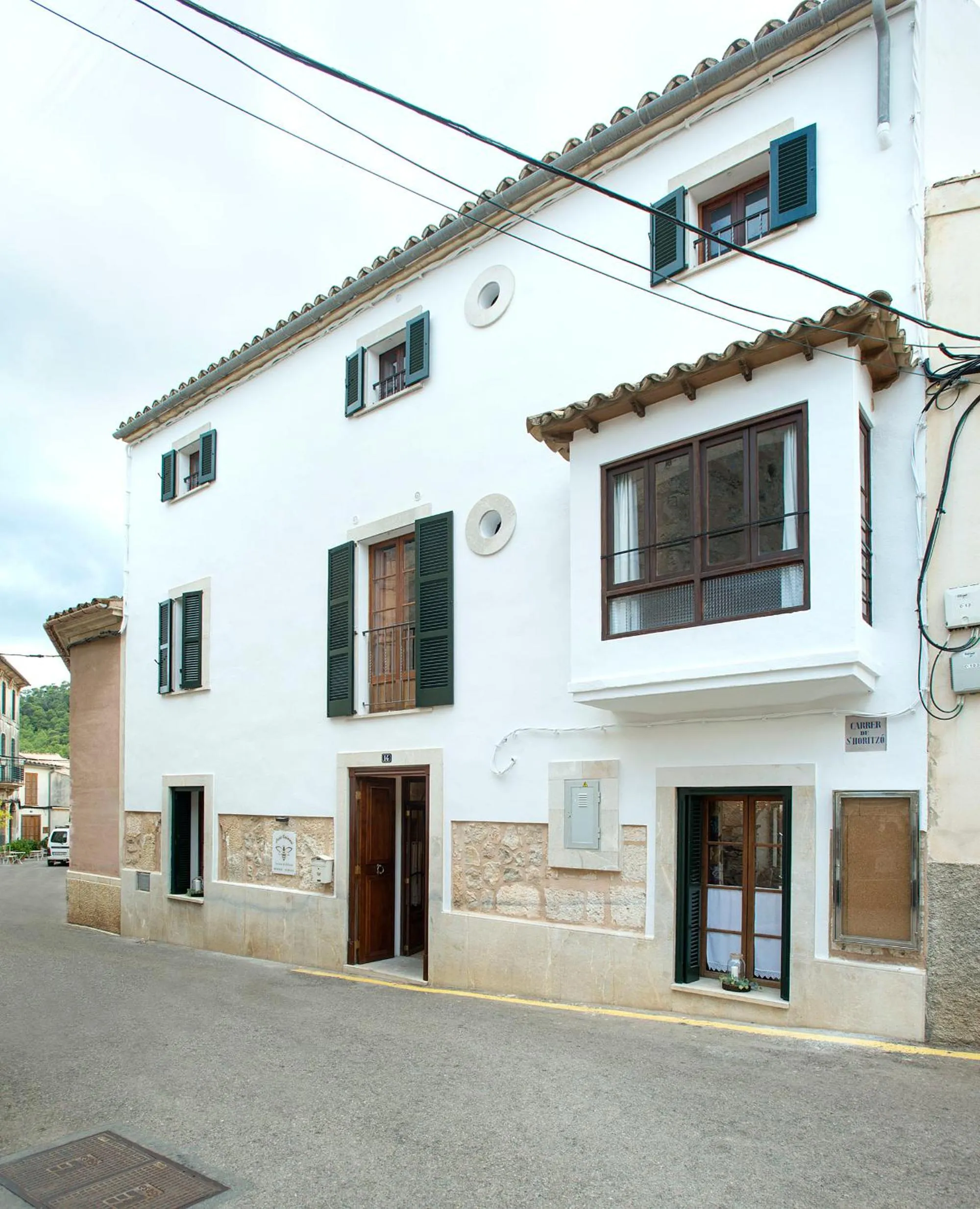 Facade/entrance in Petit Caimari - Turismo de interior