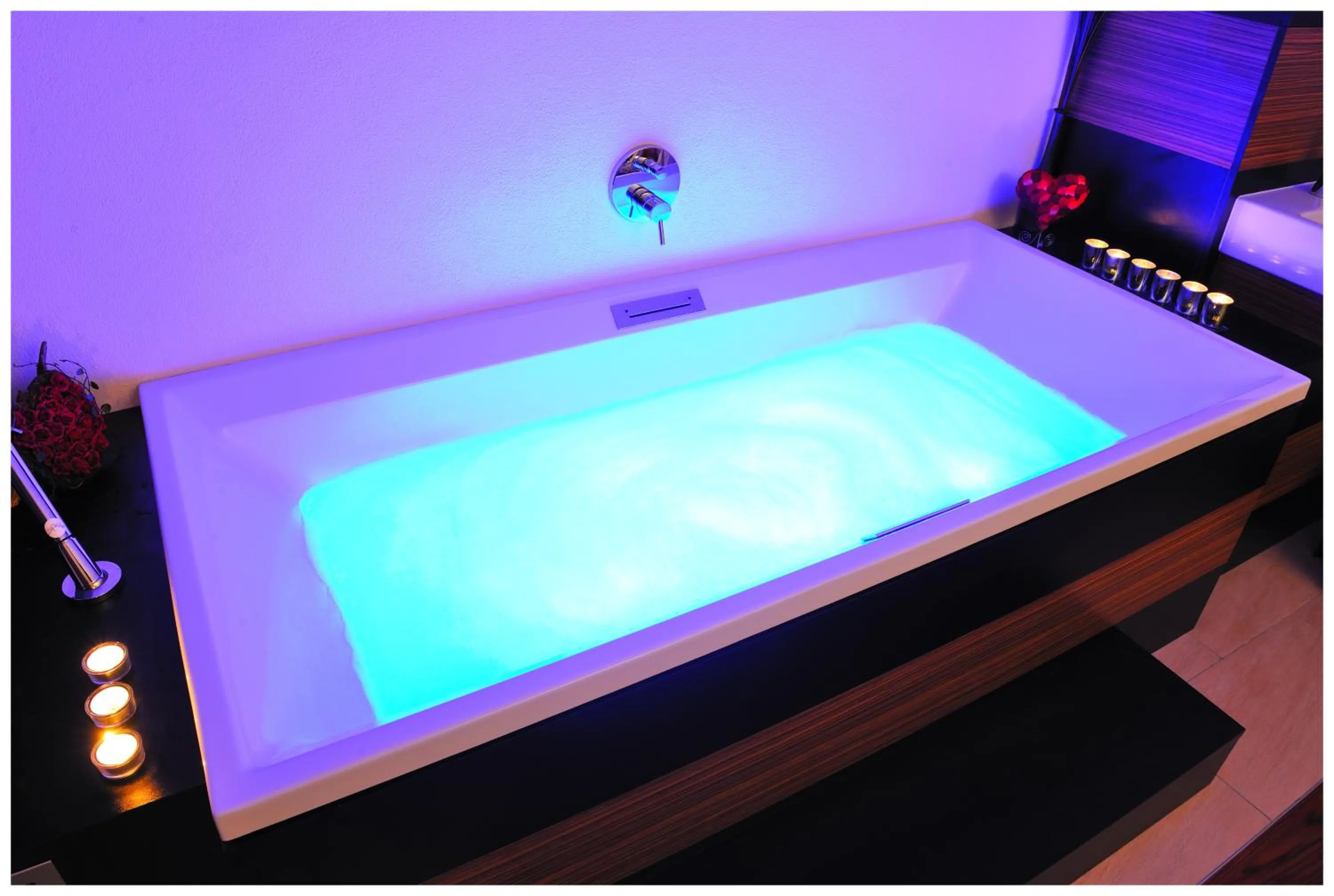 Hot Tub in Dappers Wellness Hotel