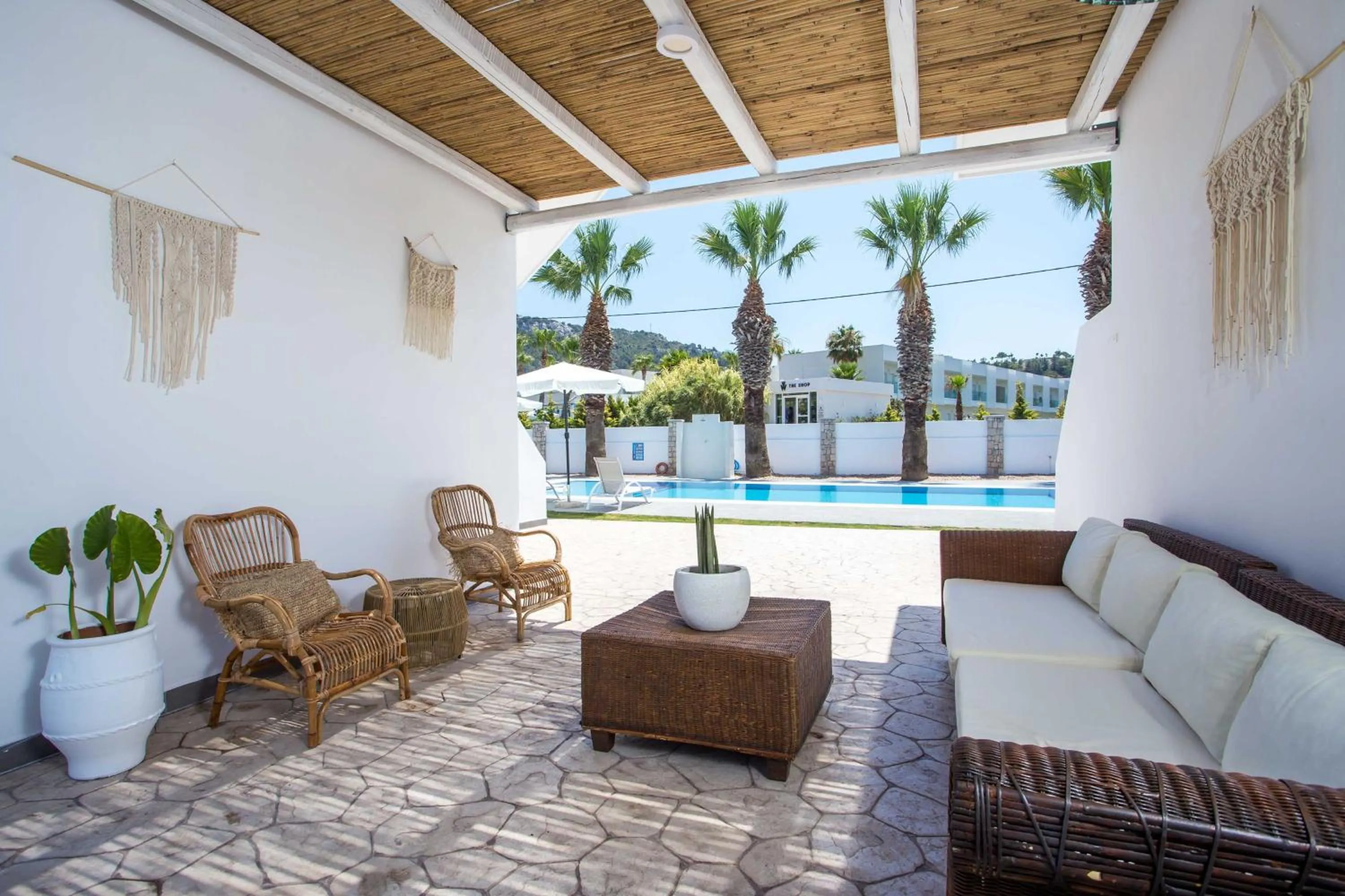 Seating area in Rosie's Bellezza