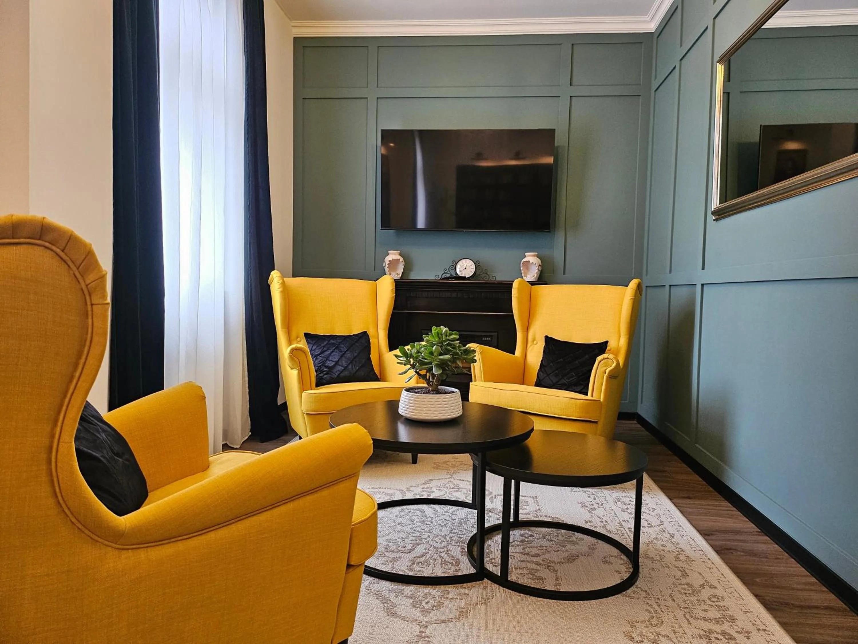 Library in Flora-Apart-Residenz