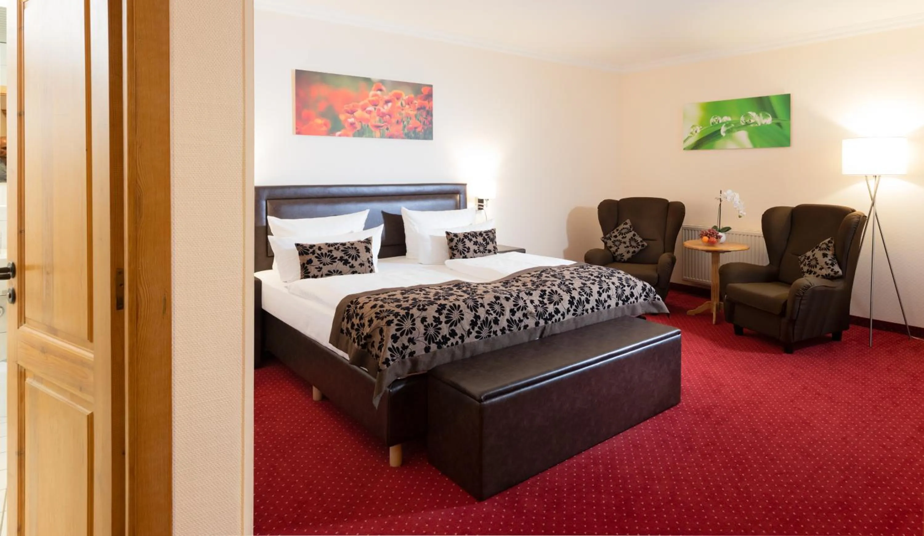 Bed in Flora-Apart-Residenz