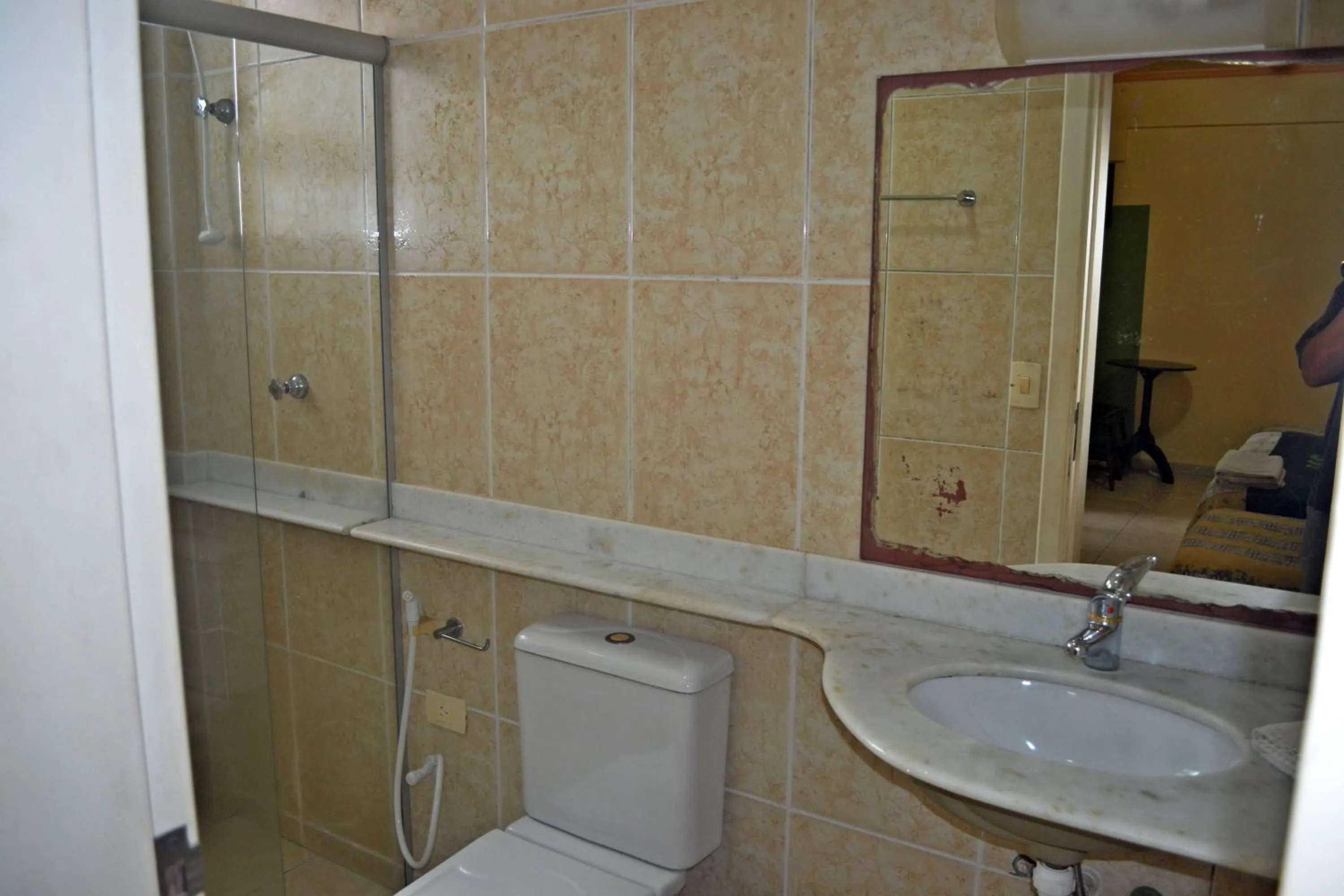 Shower in Hotel Canto do Atlântico