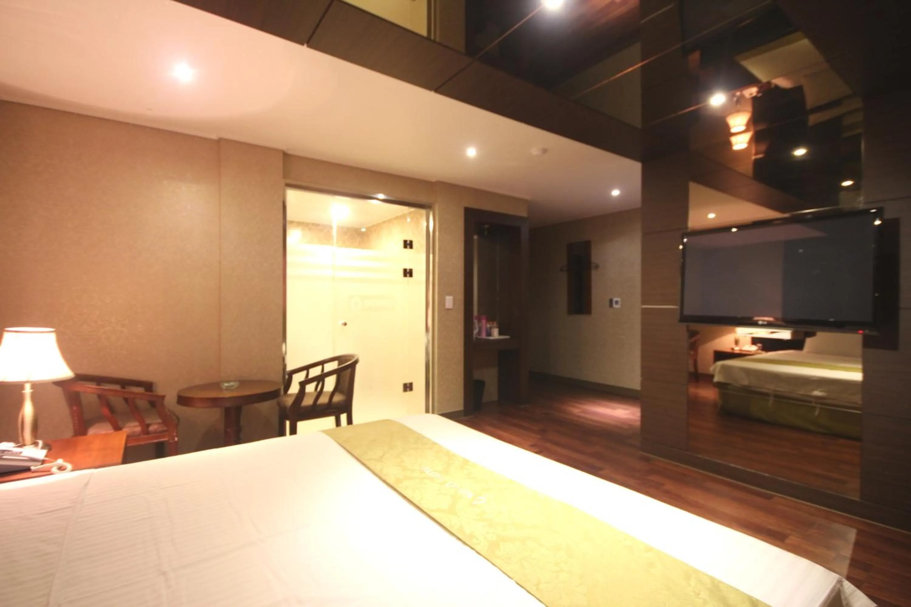 Photo of the whole room in Sono Hotel