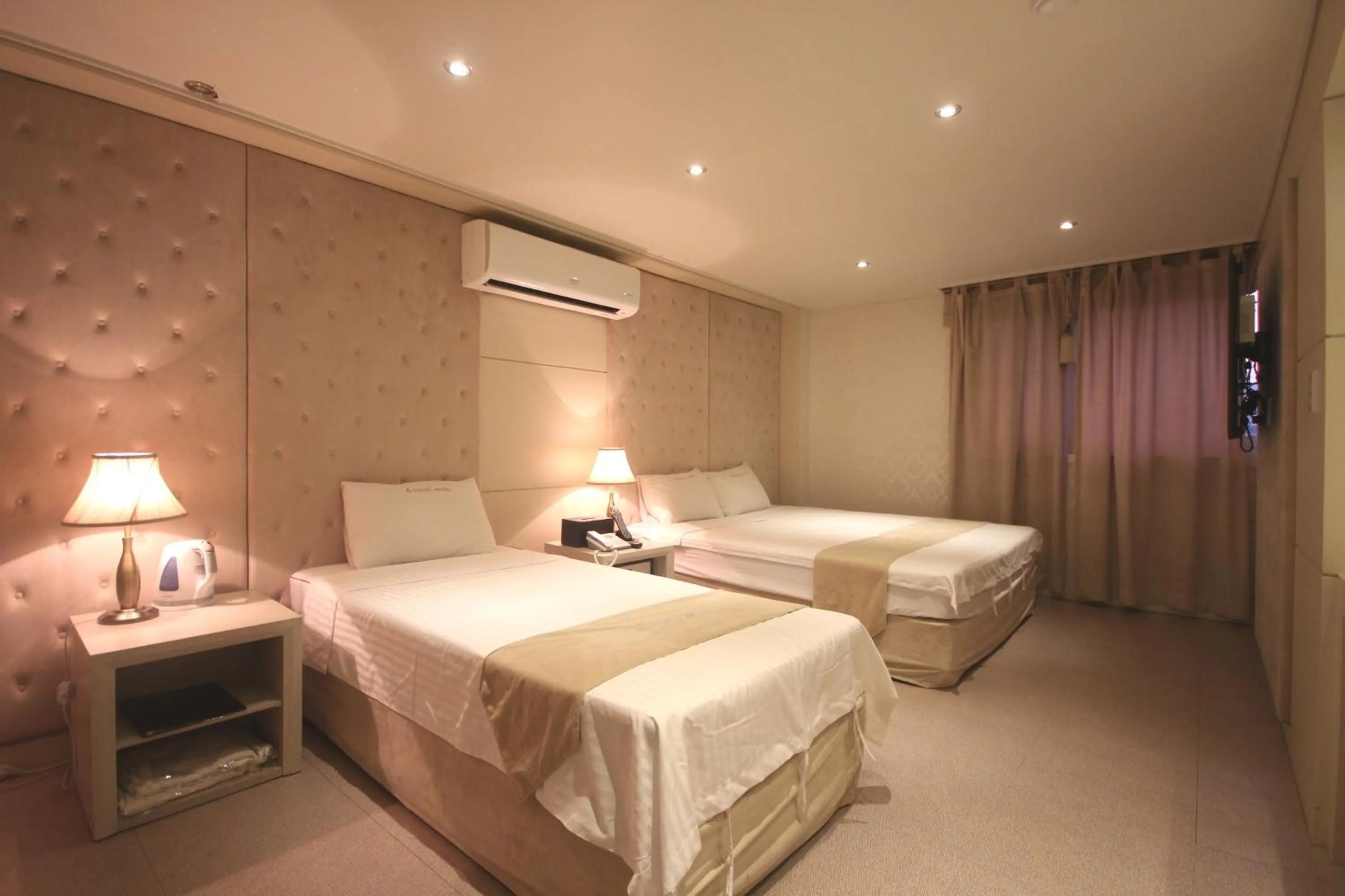 Bedroom in Sono Hotel