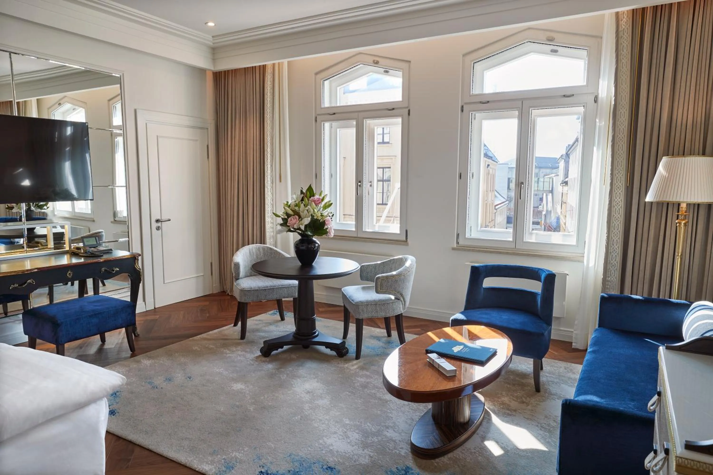 Living room in Vier Jahreszeiten Kempinski München