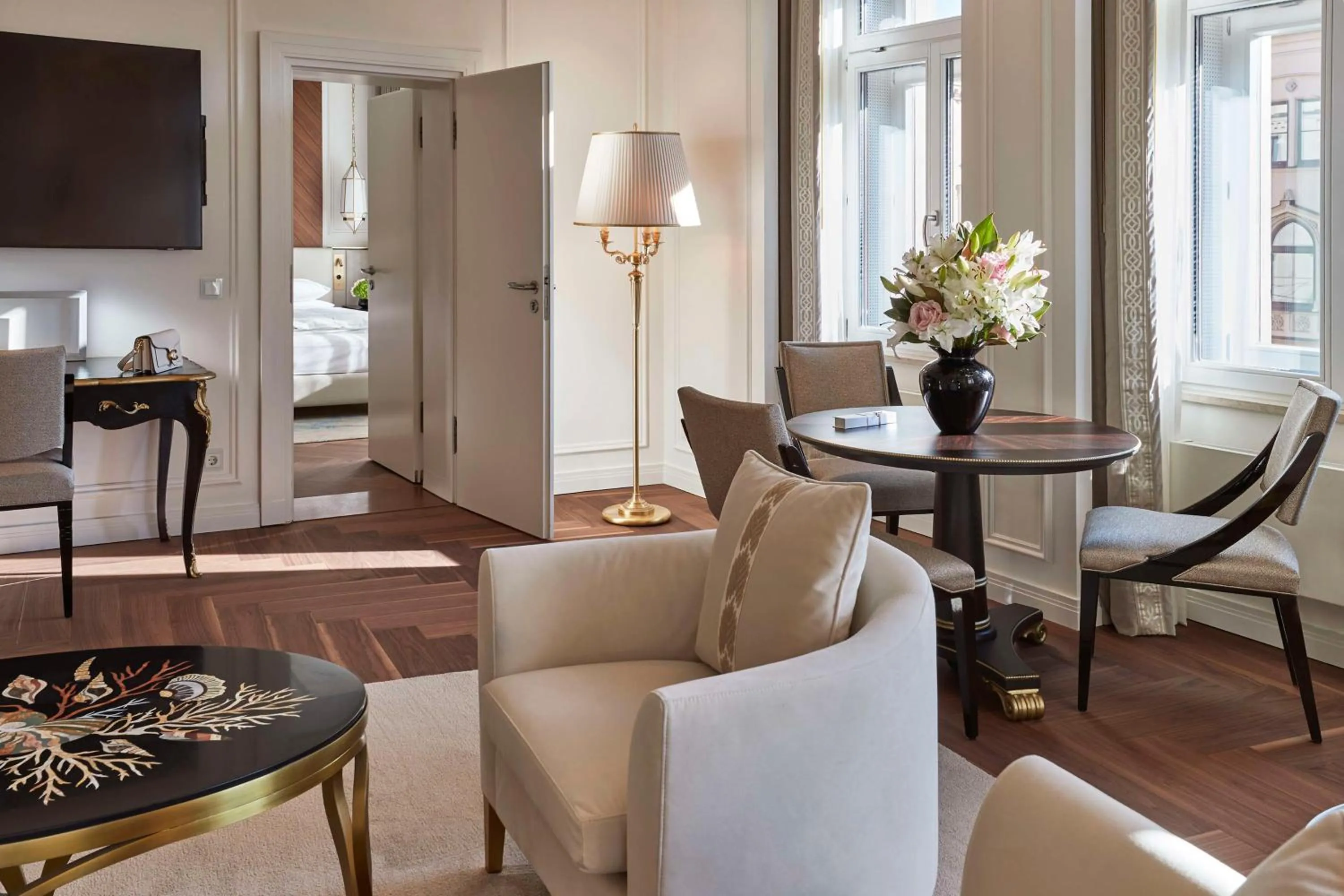 Bedroom in Vier Jahreszeiten Kempinski München