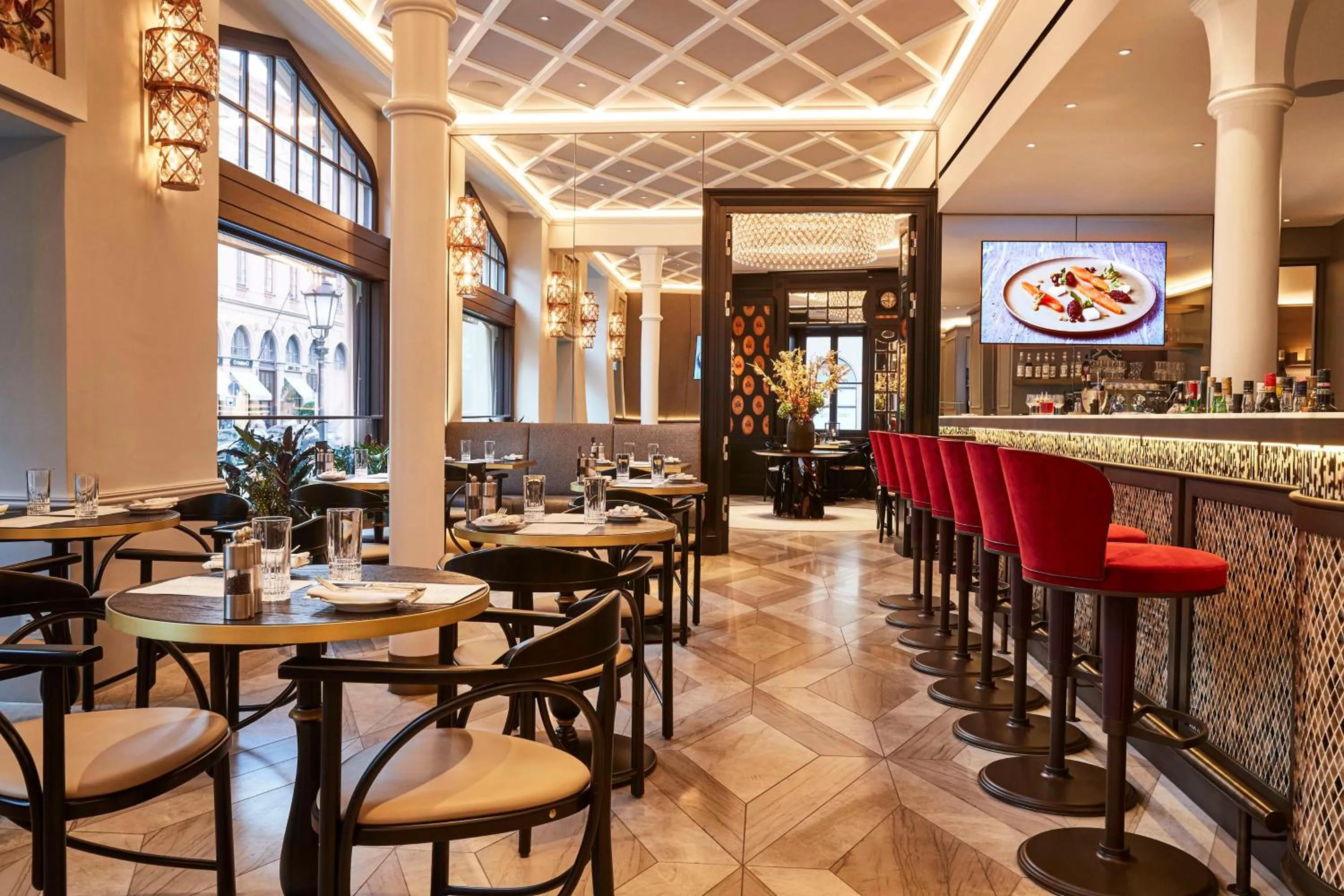 Restaurant/places to eat in Vier Jahreszeiten Kempinski München