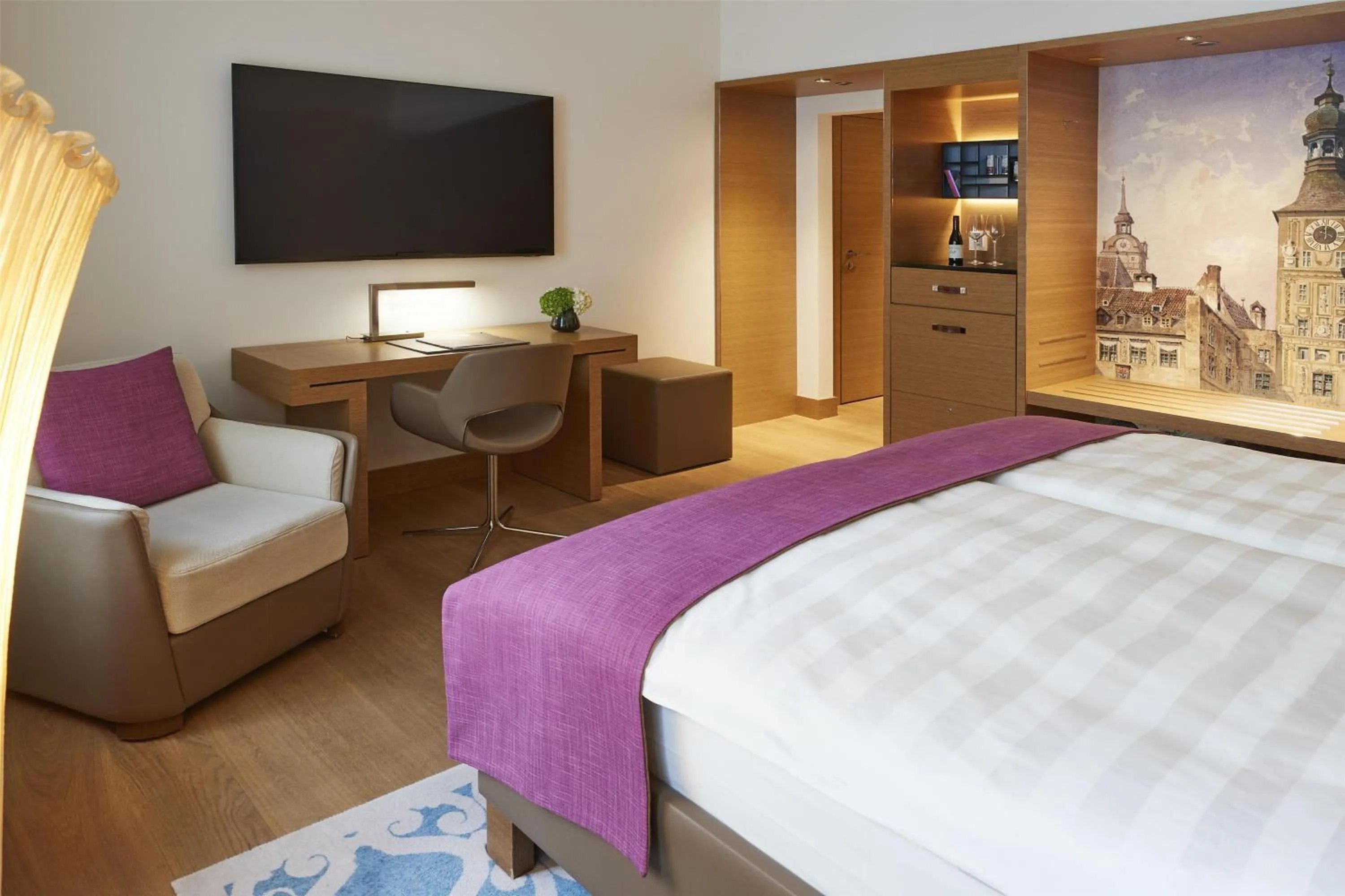 Bedroom, Bed in Vier Jahreszeiten Kempinski München