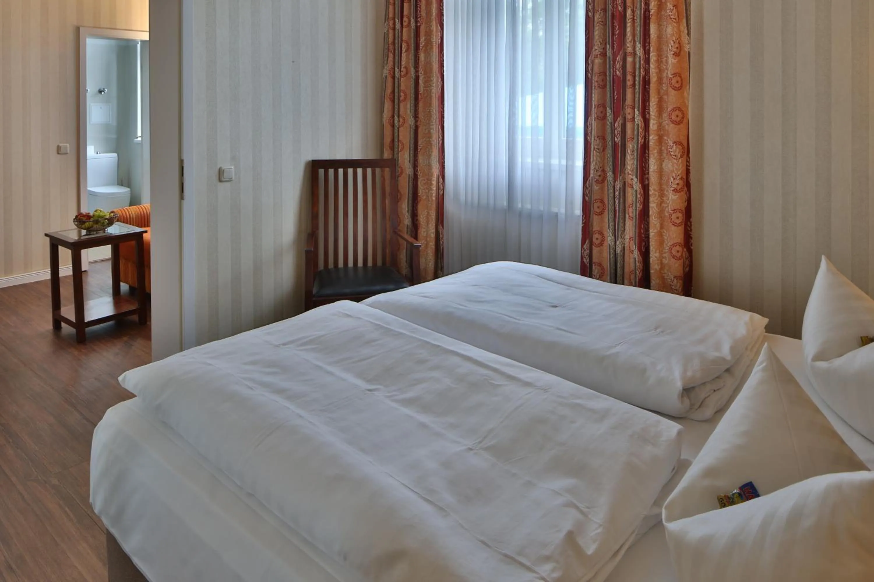 Photo of the whole room, Bed in Hotel Elefant