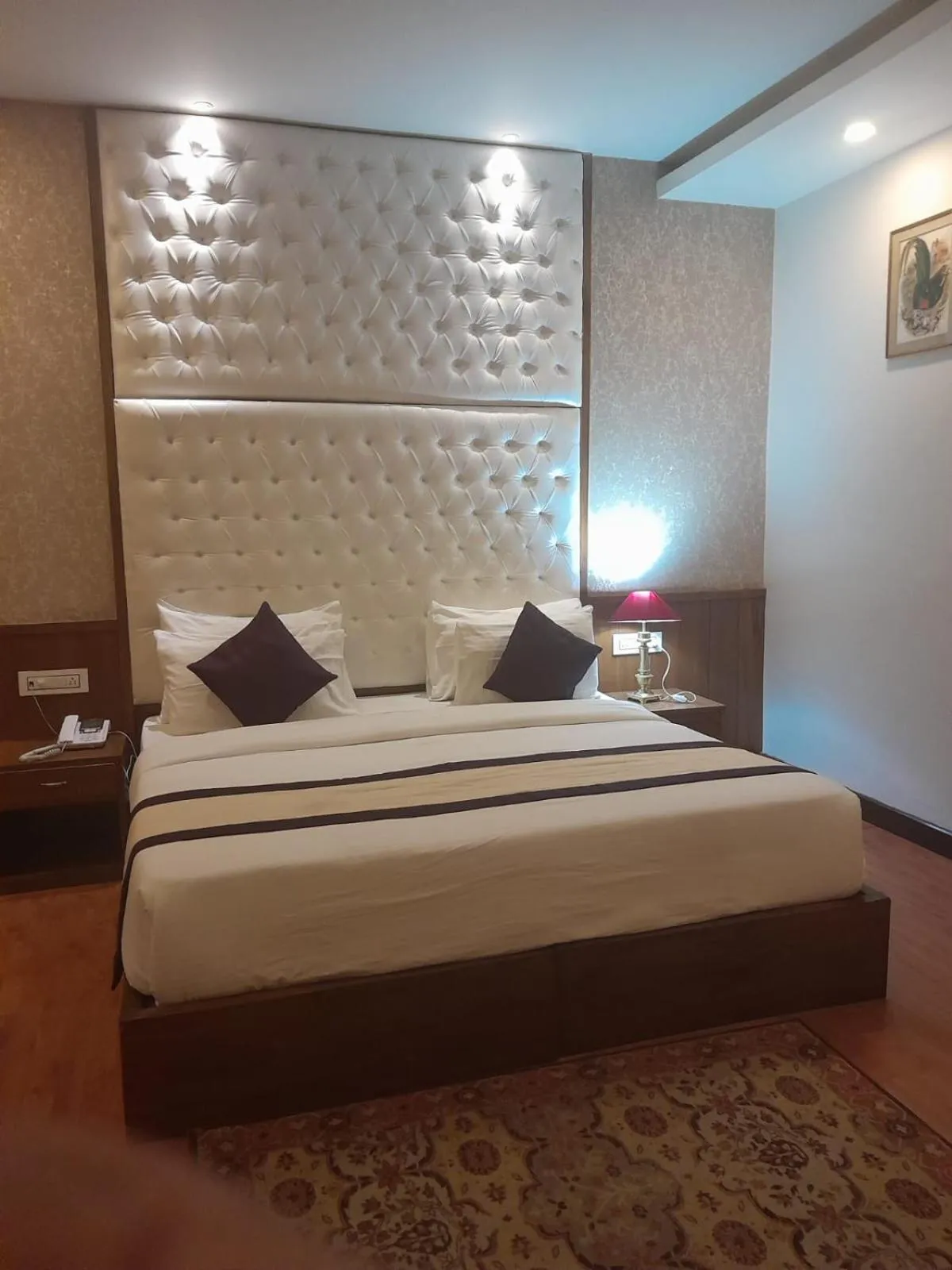 Bed in Banyan hotel&restro