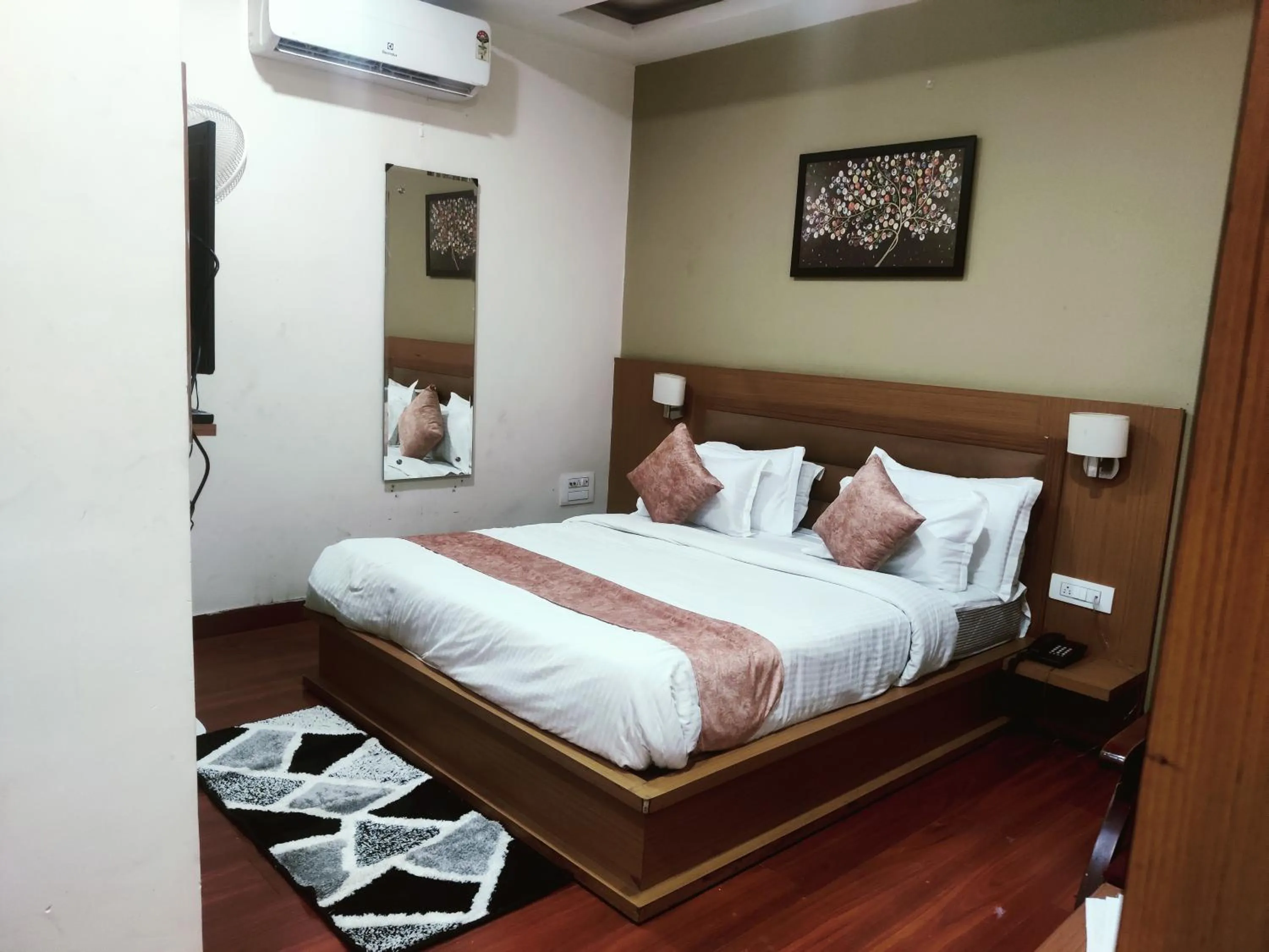Bed in Banyan hotel&restro