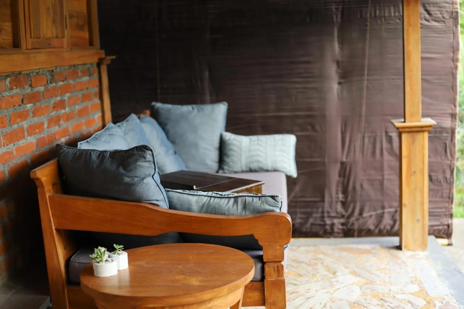 Garden in Ubuntu Bali Eco Yoga Retreat - CANGGU