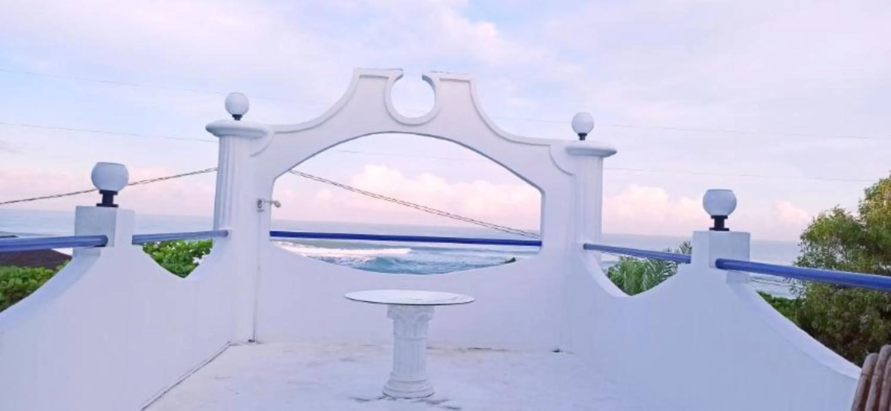 Club Monet Beachfront Resort by Cocotel