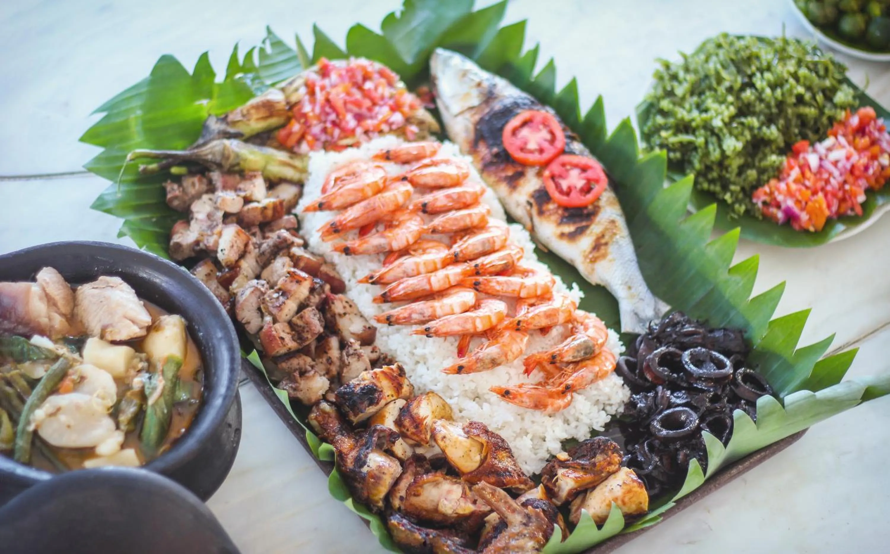 Food in Club Monet Beachfront Resort by Cocotel