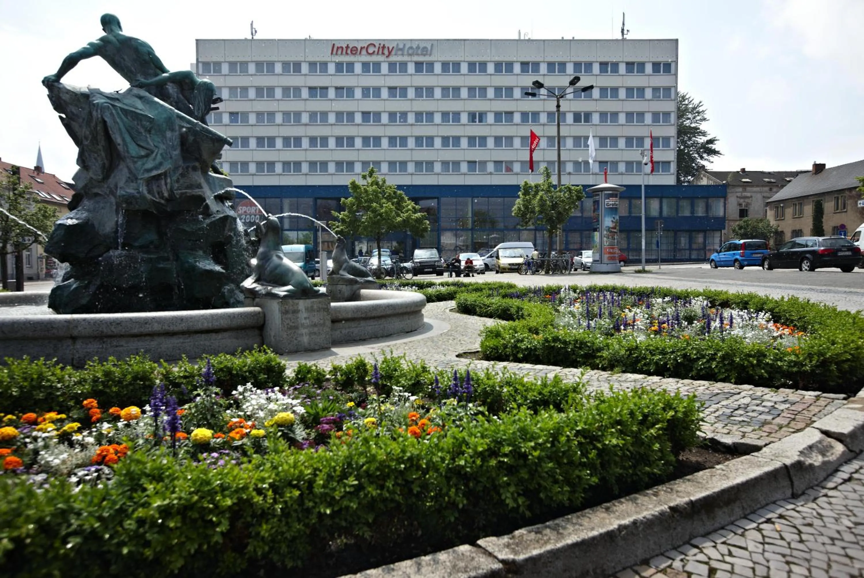 Facade/entrance in IntercityHotel Schwerin