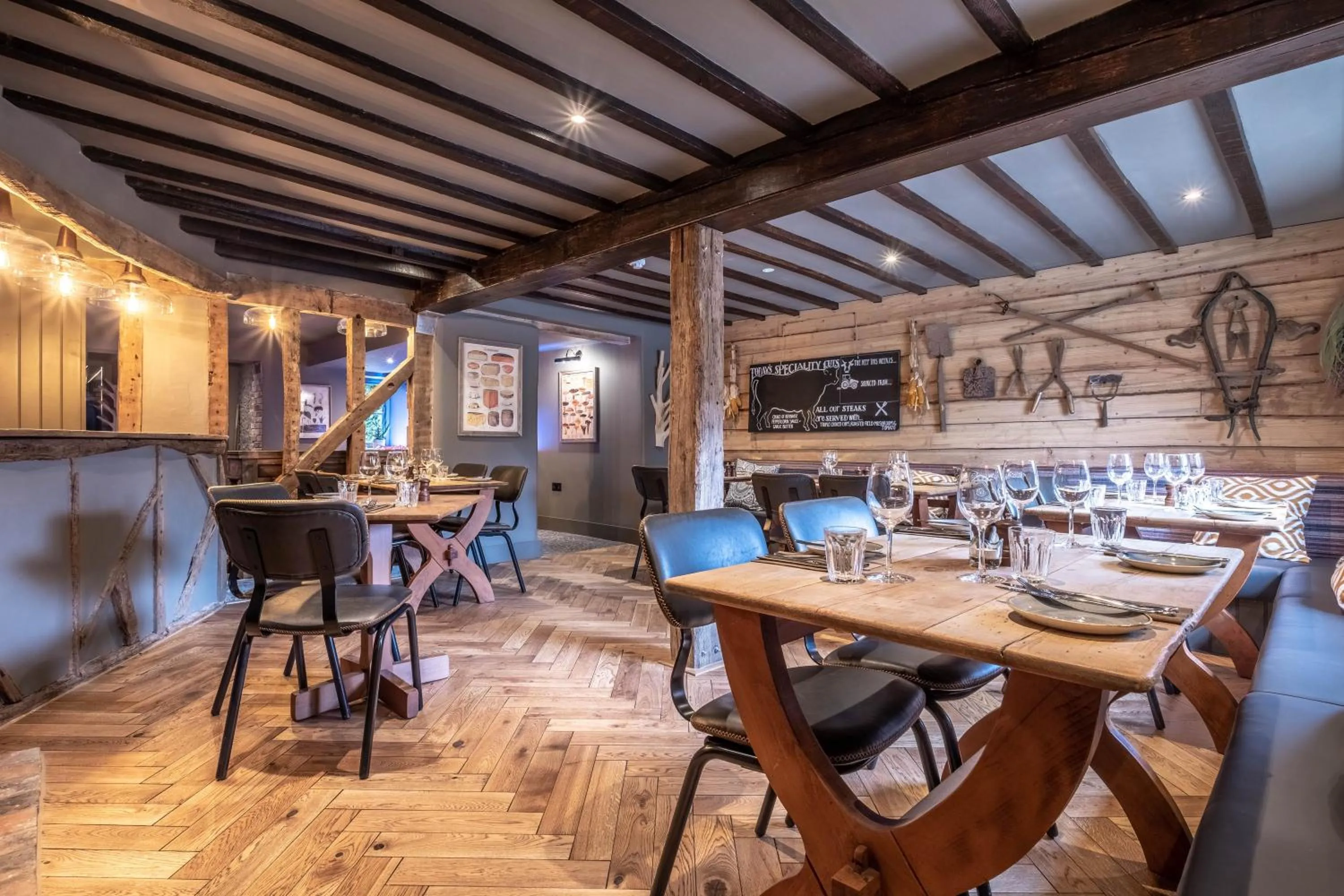 Restaurant/places to eat in The Three Blackbirds