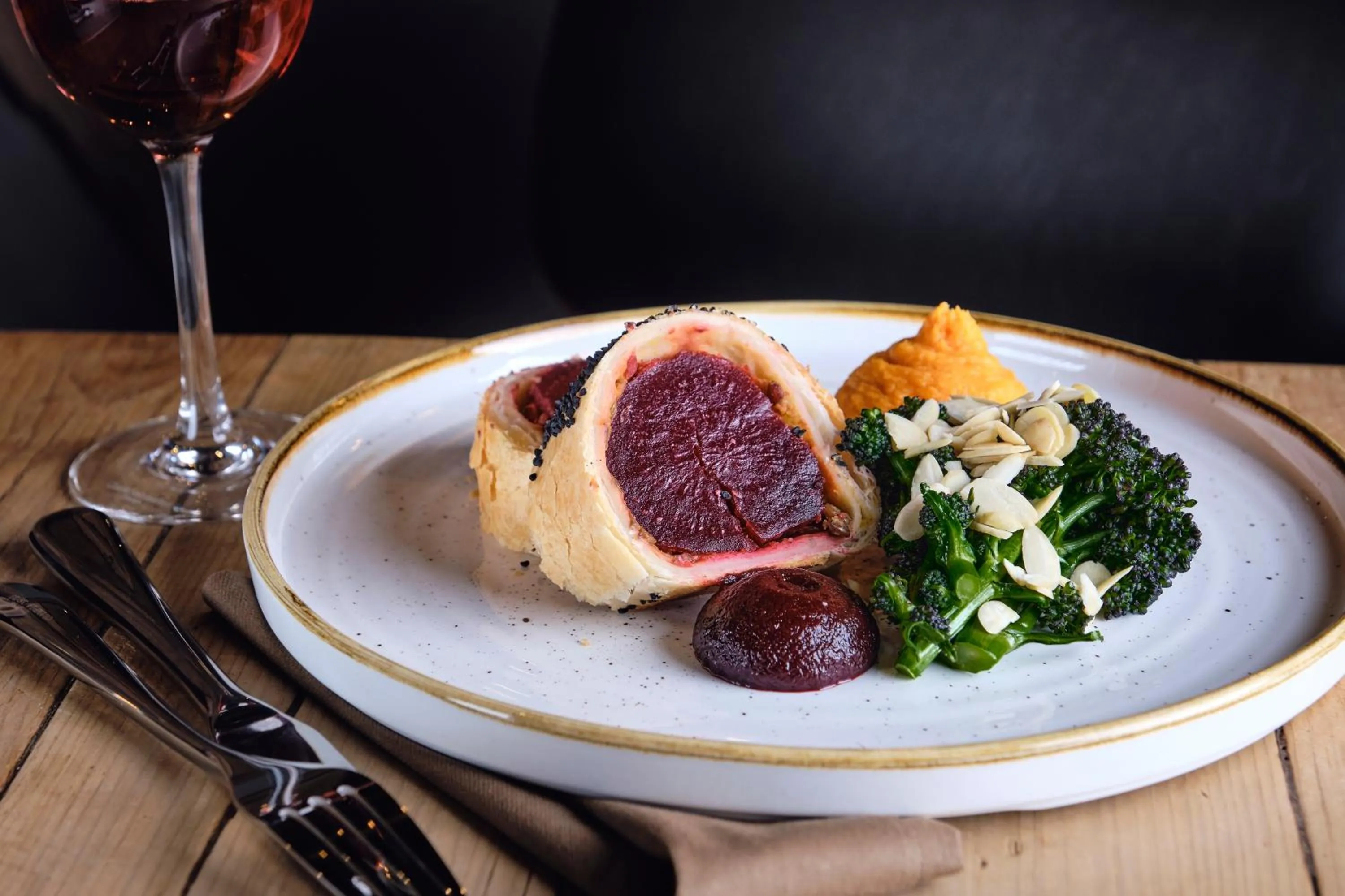 Food and drinks in The Three Blackbirds