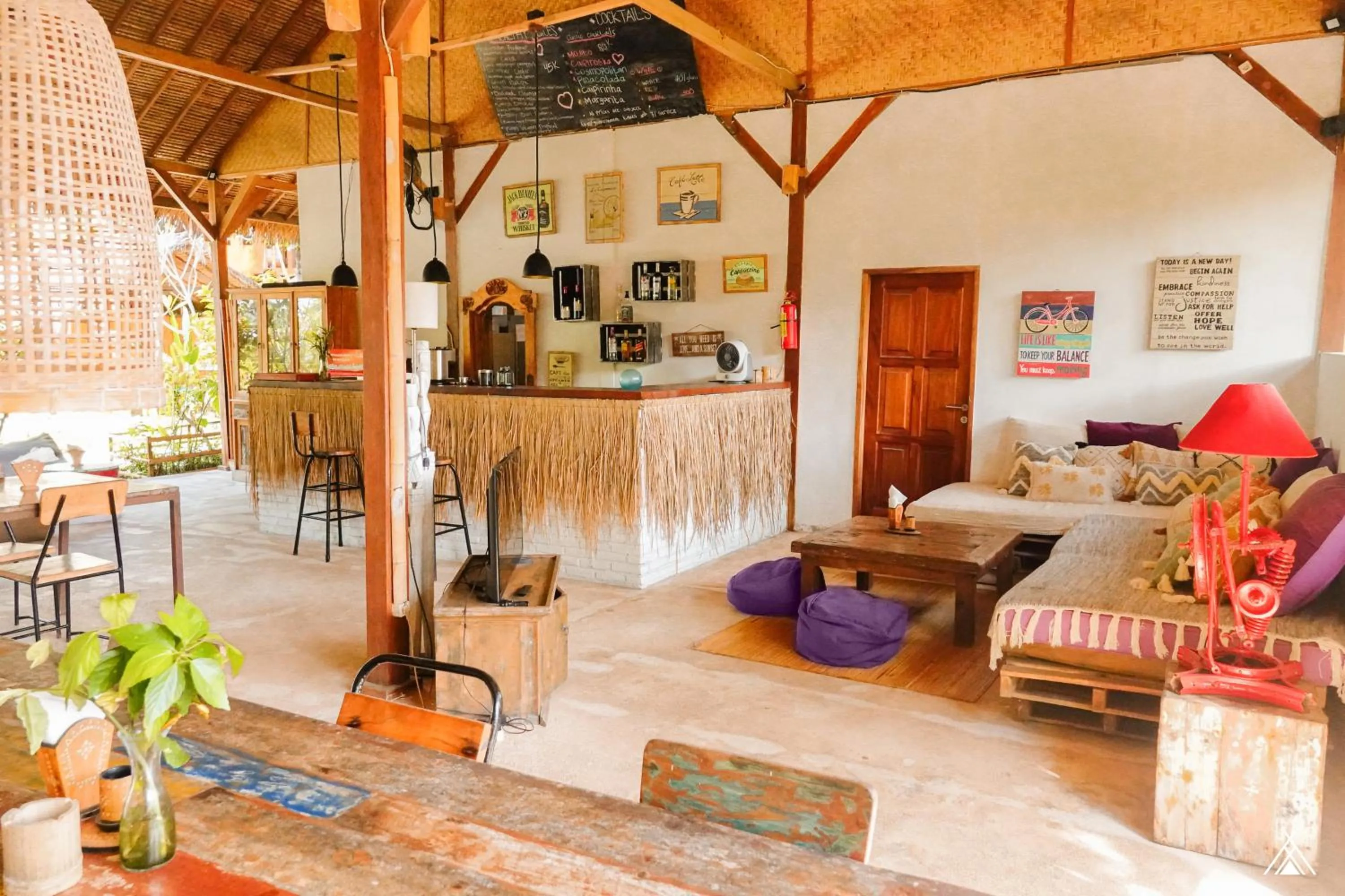 Restaurant/places to eat in La Cocoteraie Ecolodge - Luxury Glamping Tents