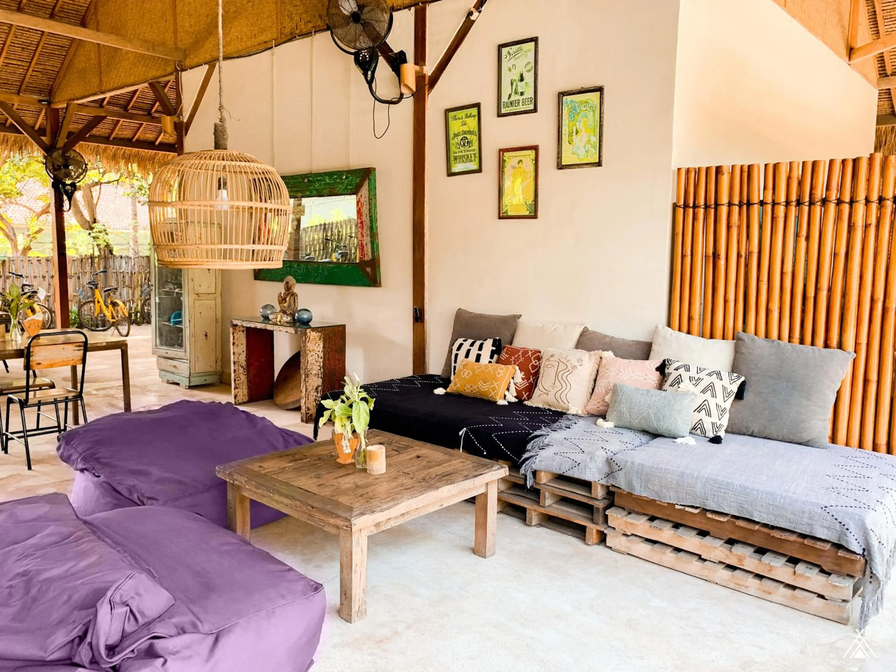 Restaurant/places to eat in La Cocoteraie Ecolodge - Luxury Glamping Tents