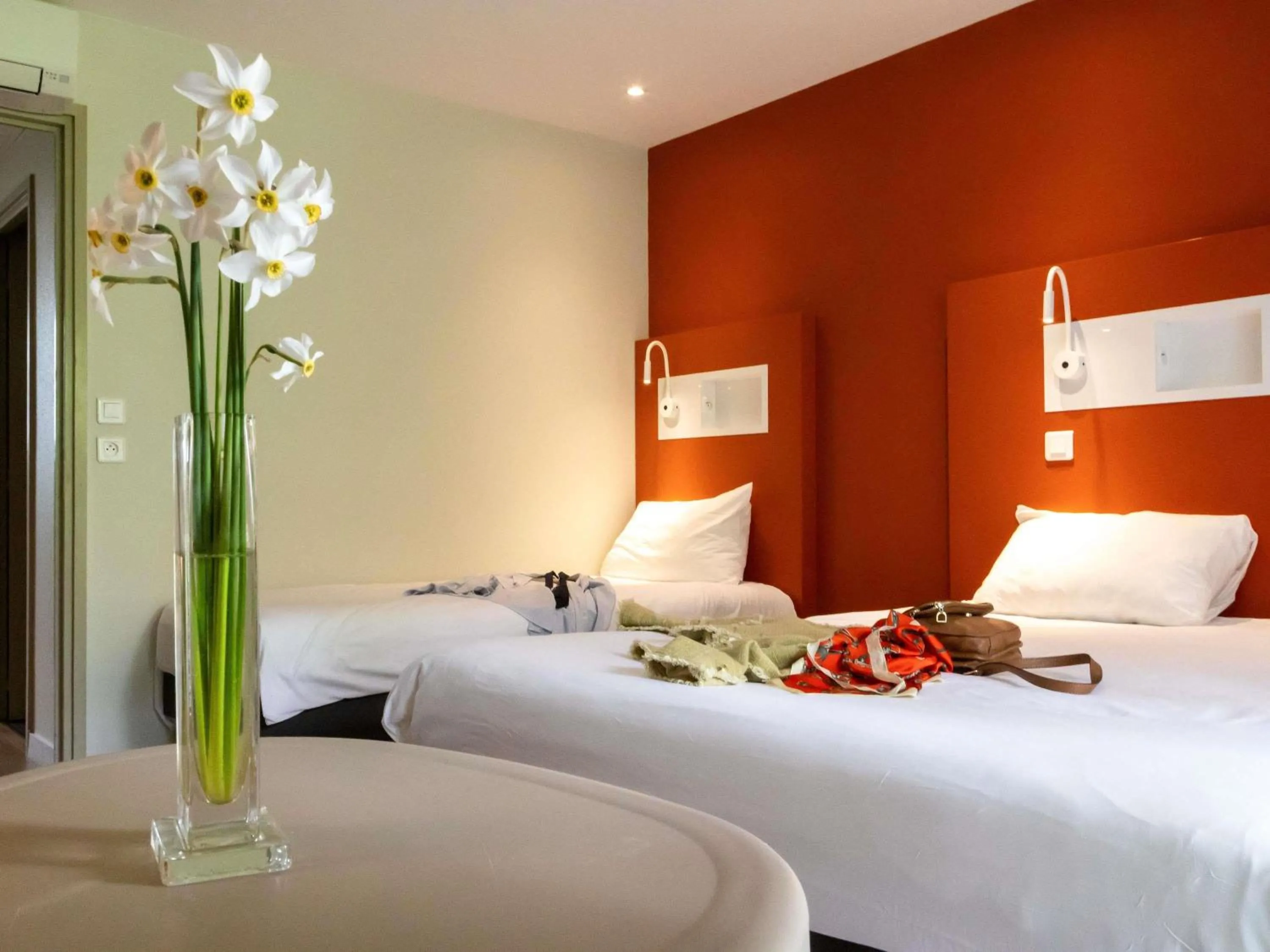 Bedroom, Bed in ibis budget Le Puy En Velay