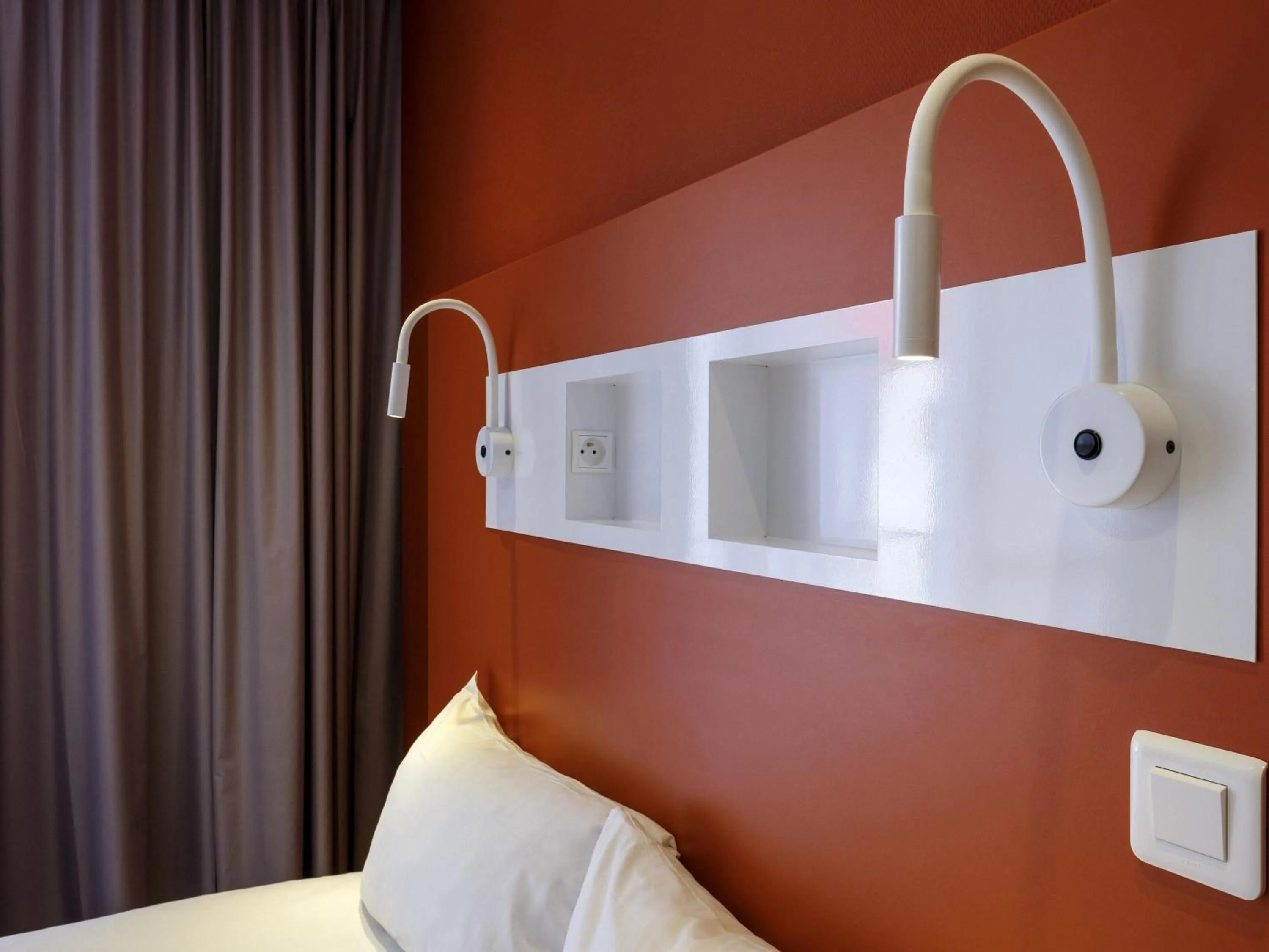 Property building, Bed in ibis budget Le Puy En Velay